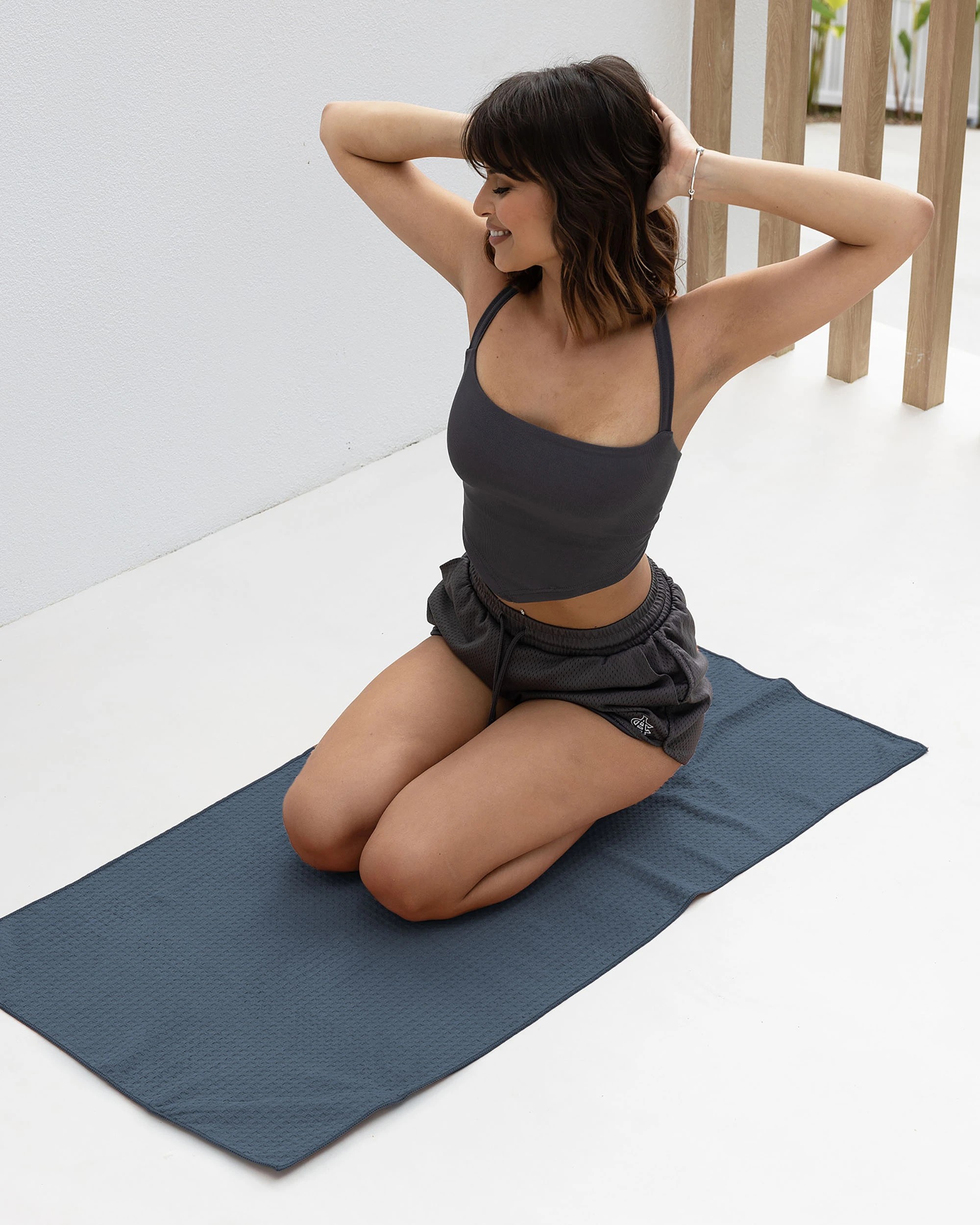 3 Bambury Matrix Microfibre Gym Towel Large Quick Drying Zip Pocket Absorbent  Denim - Blue, 3 of 4