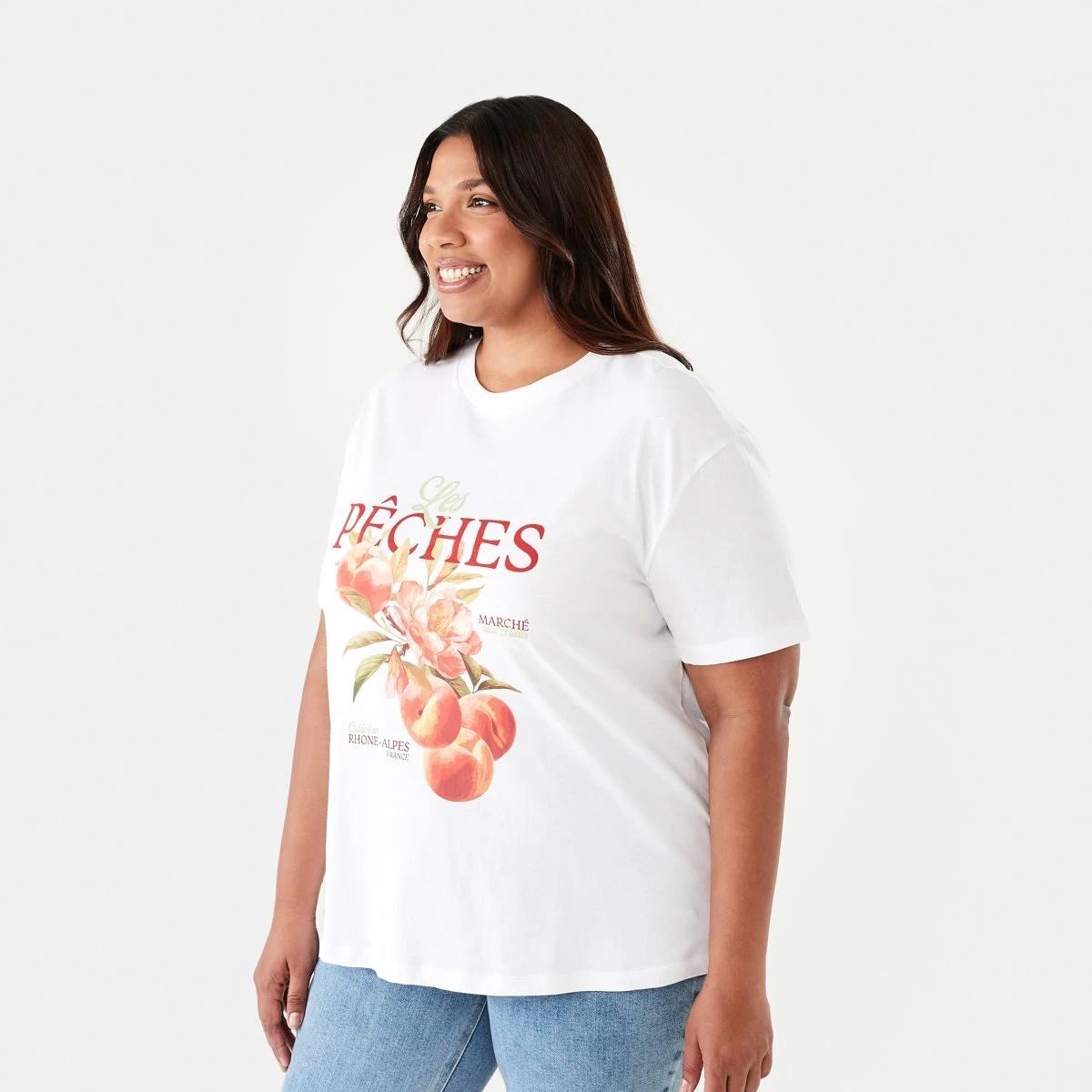 2 Curve Short Sleeve Boyfriend T-shirt Les Peches, 2 of 5