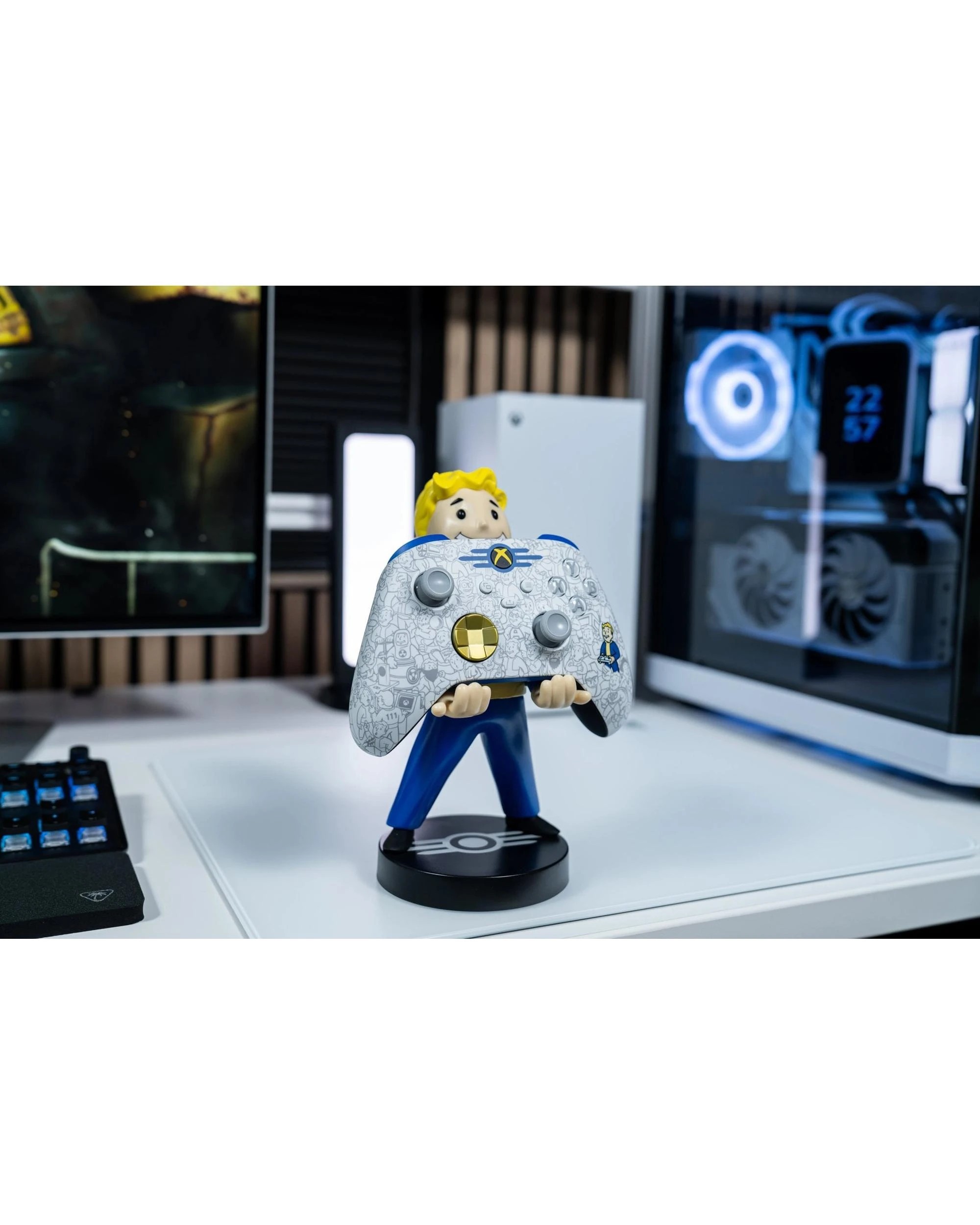 7 Cable Guys Fallout Vault Boy Controller and Phone Holder, 7 of 9