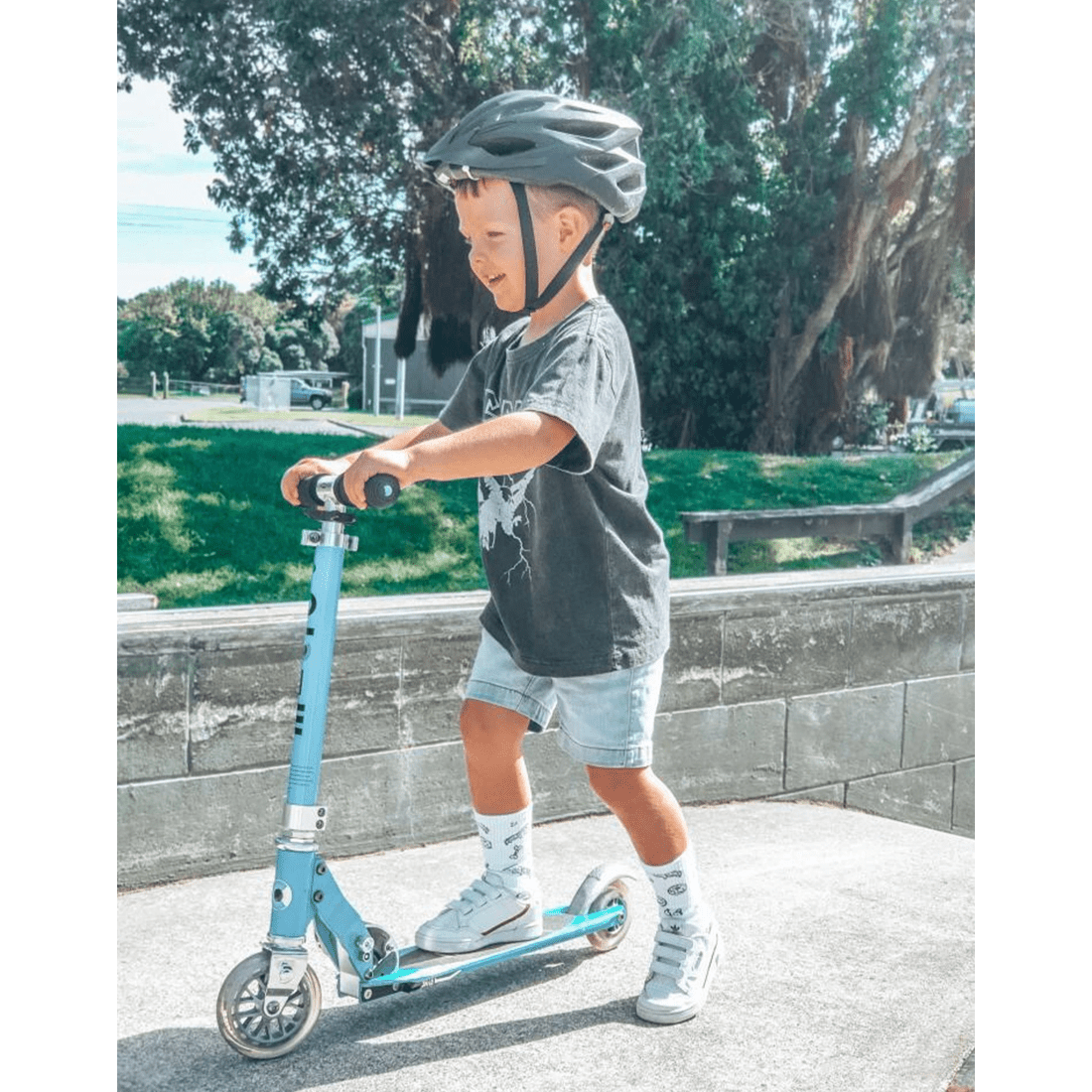 4 Micro Sprite Foldable Scooter - Pink, 4 of 10