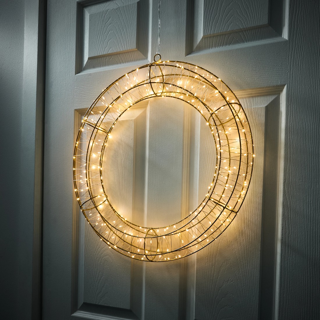 1 Low Voltage LED Light Up Wire Wreath, 1 of 8