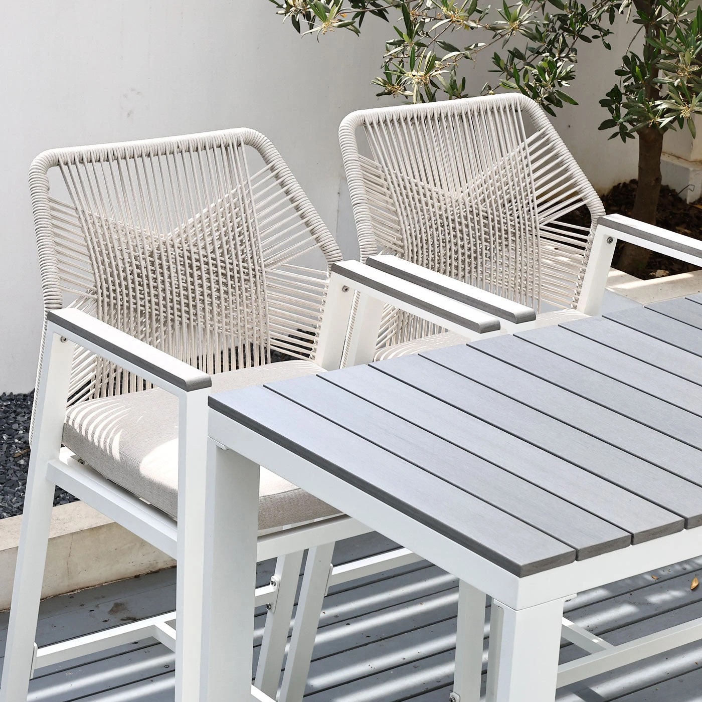 8 Moda Living Brighton White Aluminium 5-Piece Outdoor Bar Table & Stool Set - White, 8 of 10