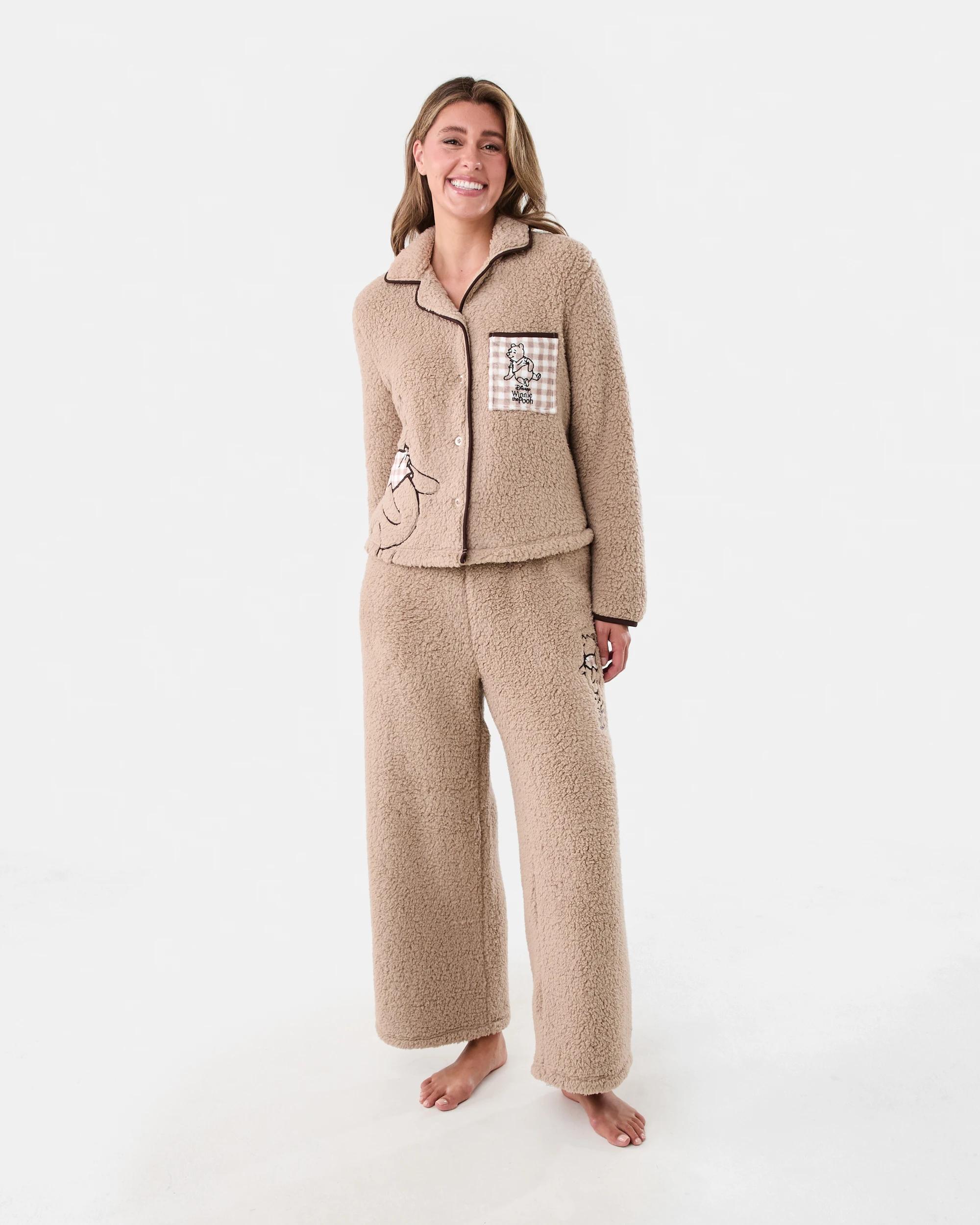 1 Winnie the Pooh License Fleece Button Through Pyjama Set Winnie Plp, 1 of 9