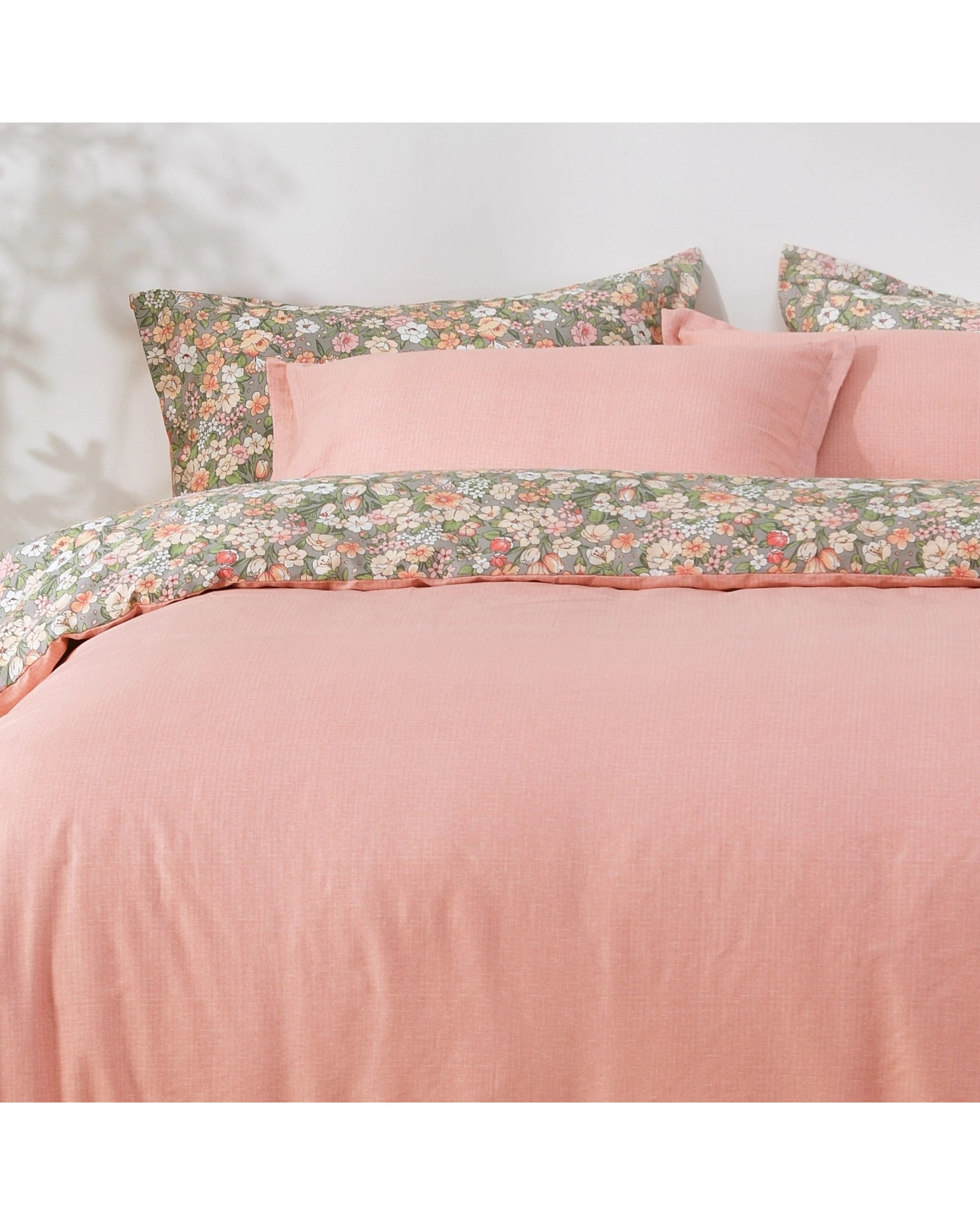 4 Dreamaker Mayfield 100% Cotton Reversible Quilt Cover Set - King Single Bed - Floral Pink, 4 of 8