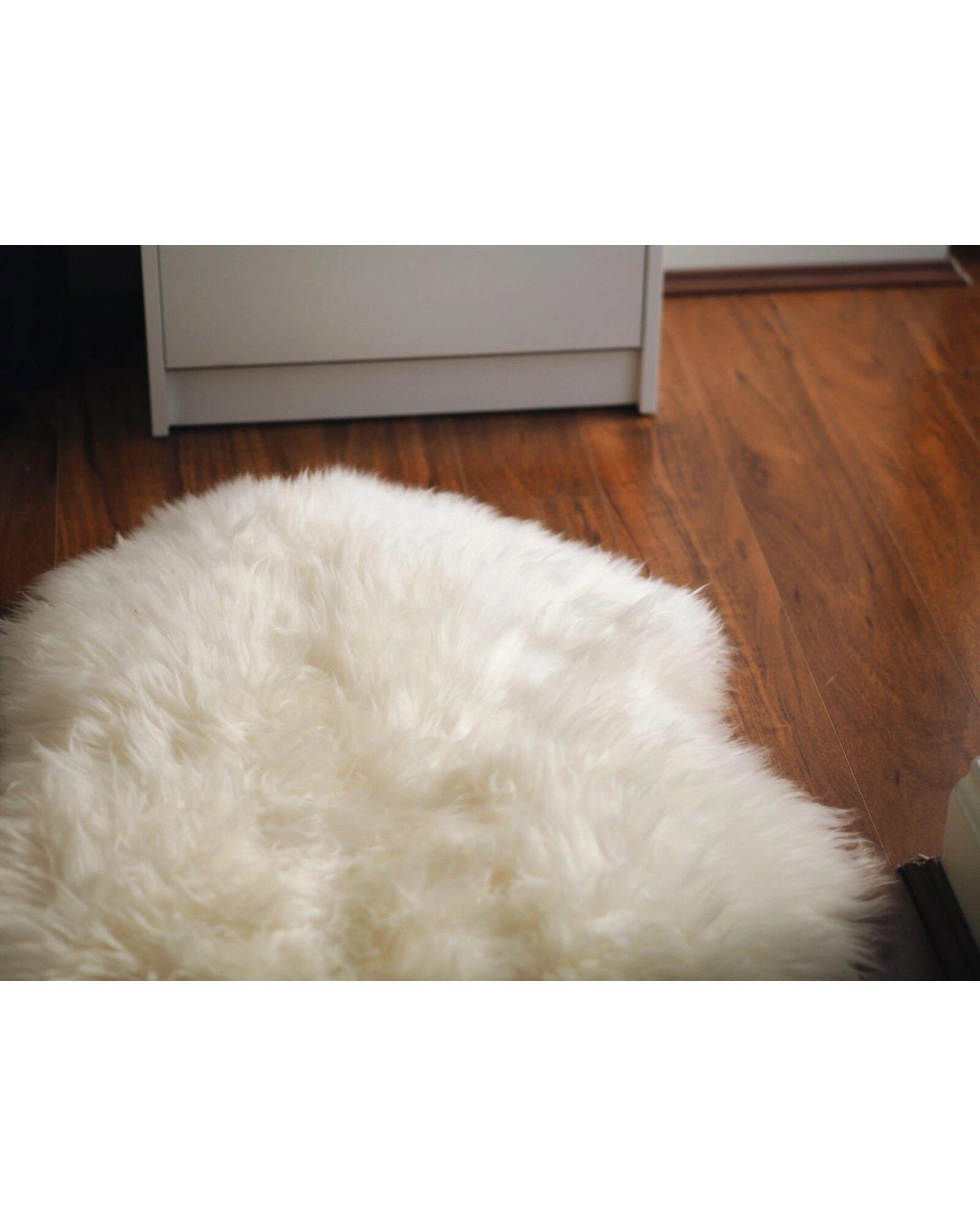 4 BR Home Genuine Sheepskin Wool Rug in White Large, 4 of 8