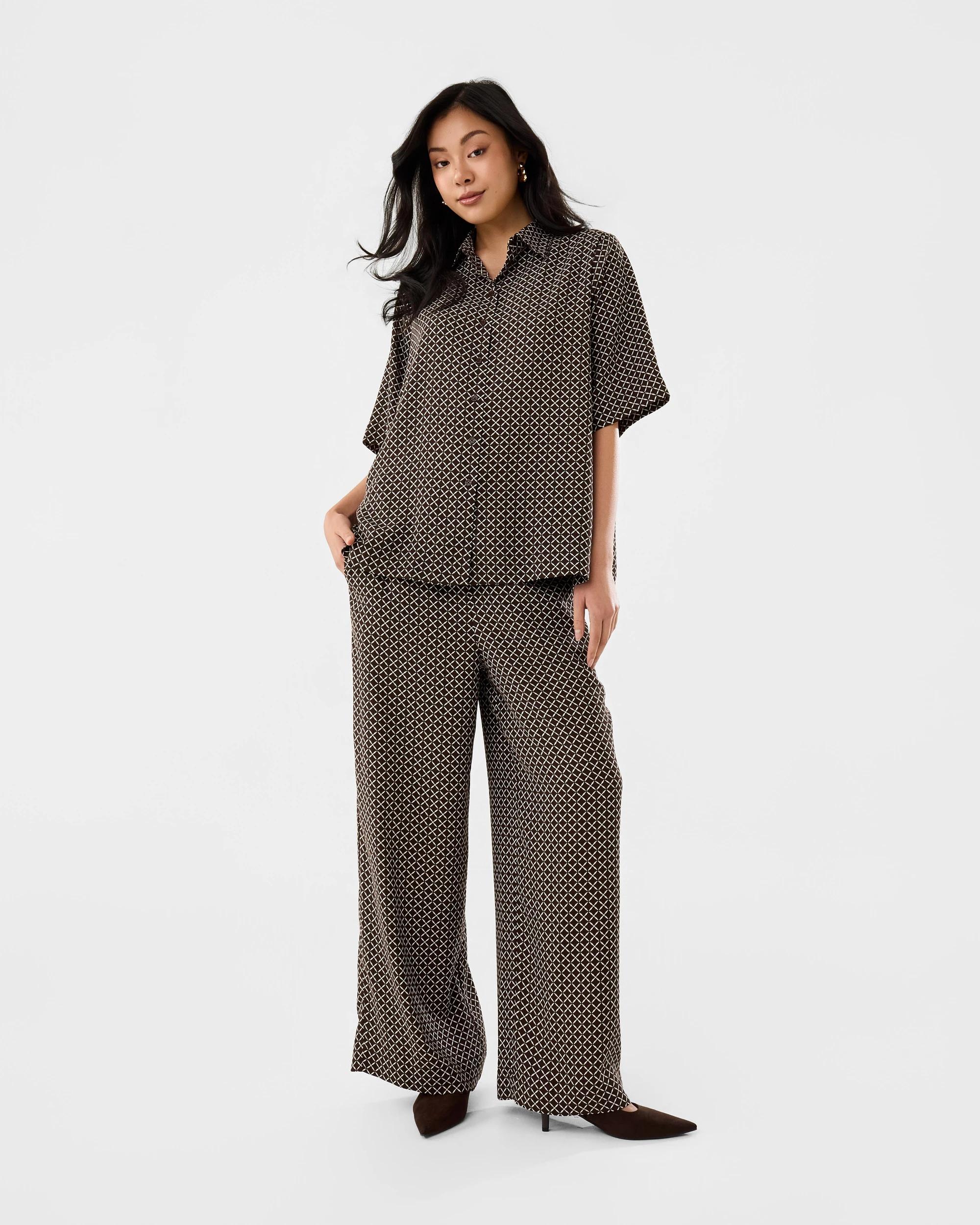 2 Short Sleeve Relaxed Print Shirt Mono Tile, 2 of 9