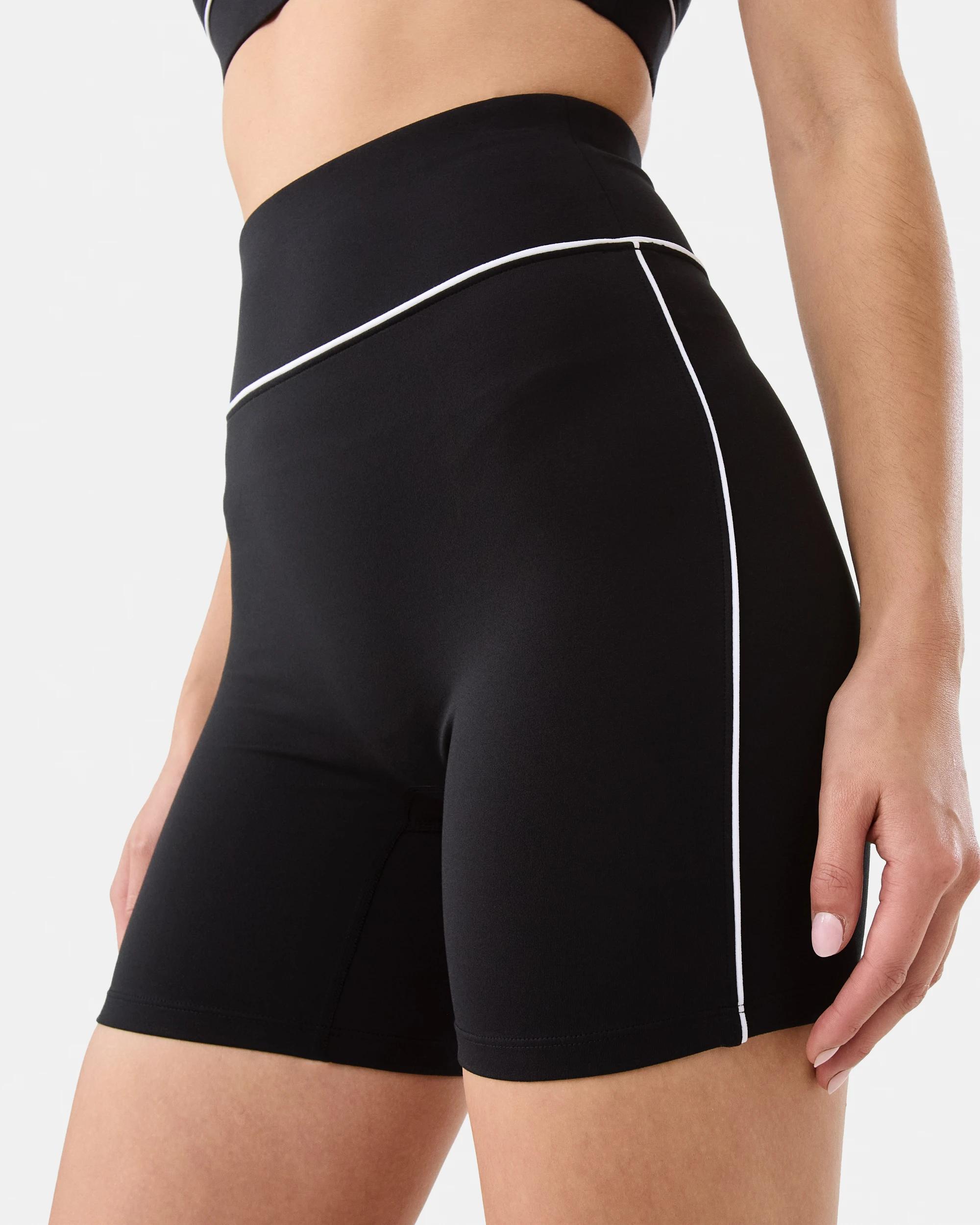 1 Active Womens Contrast Bike Shorts Black, 1 of 4