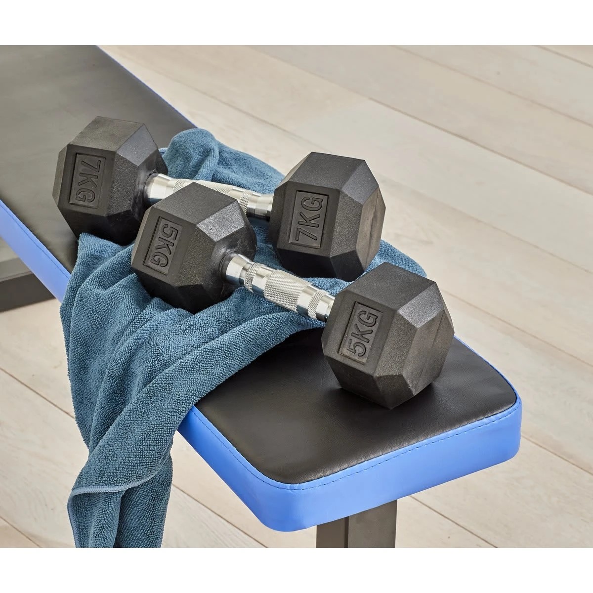 2 5kg Hexagonal Dumbbell, 2 of 2