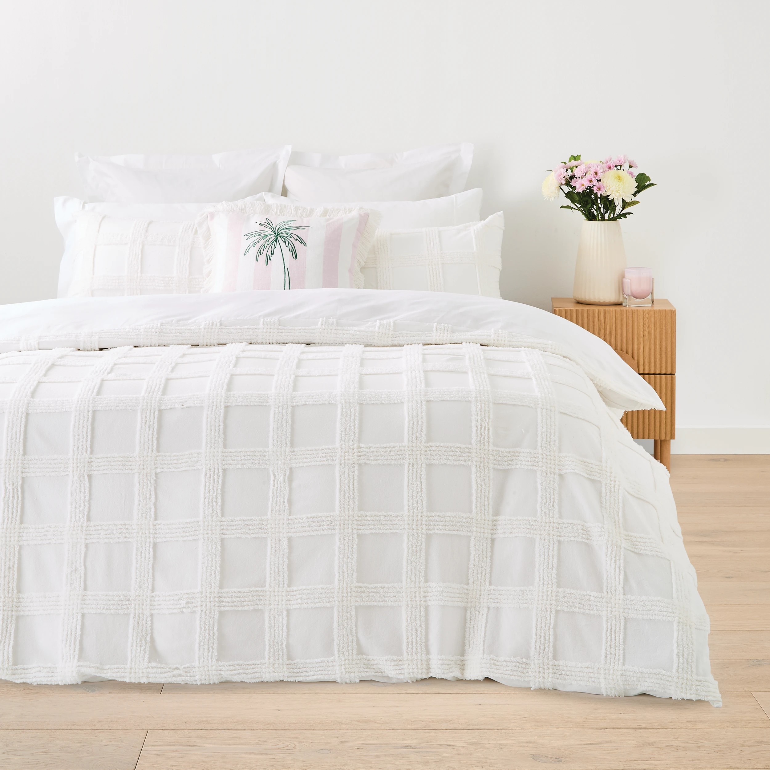 1 Check Tufted Cotton Quilt Cover Set - Super King Bed, White, 1 of 6