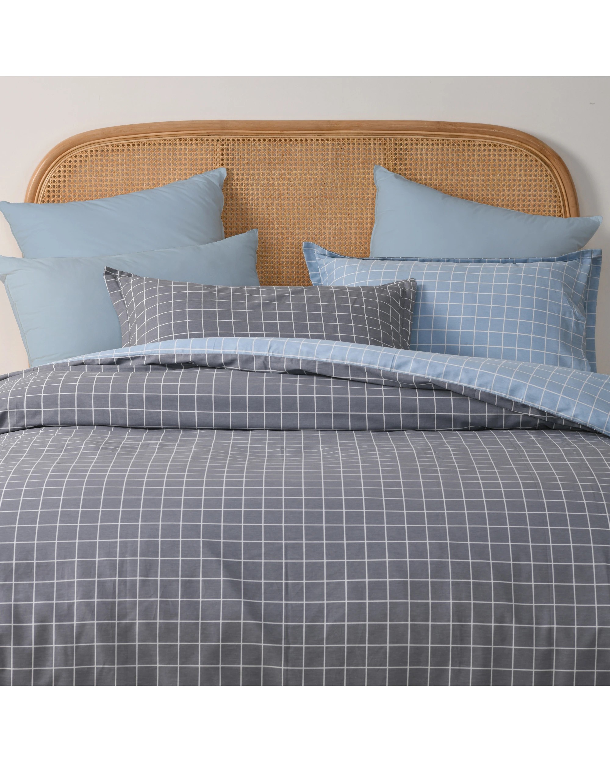 3 Dreamaker Luca 100% Cotton Reversible Quilt Cover Set - King Bed - Grey, 3 of 8