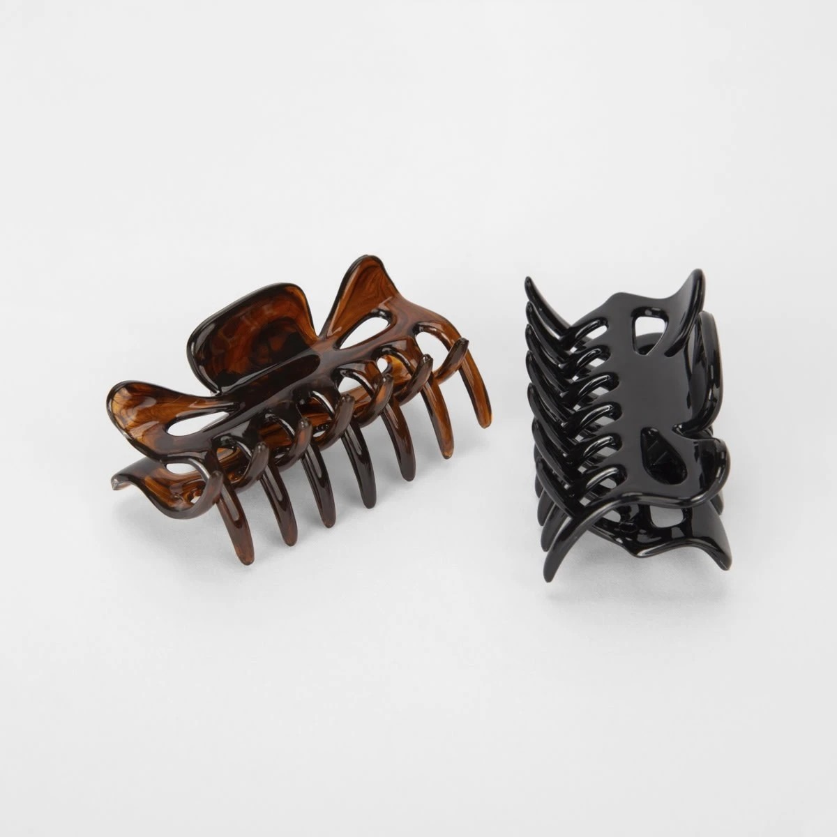 2 OXX Haircare 2 Pack Black and Brown Tort Mini Claw Grips, 2 of 3