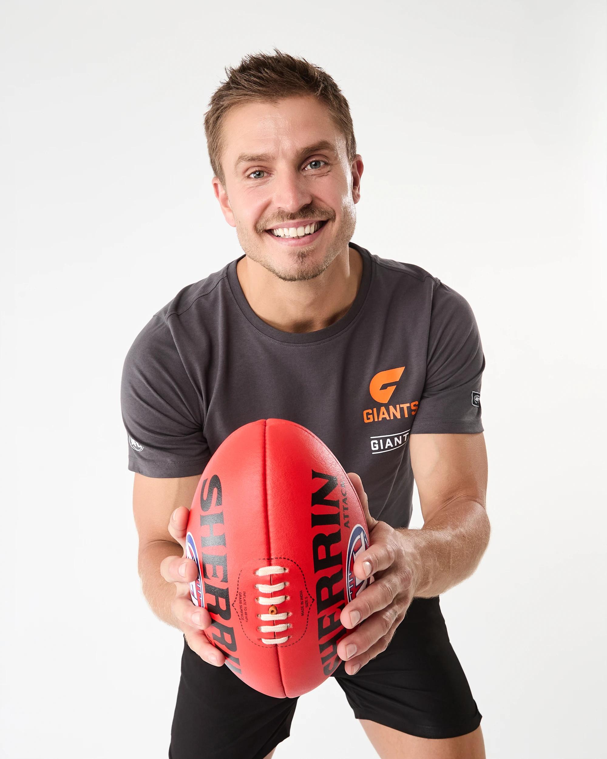 1 Official AFL Adult T-shirt Gws Giants, 1 of 9