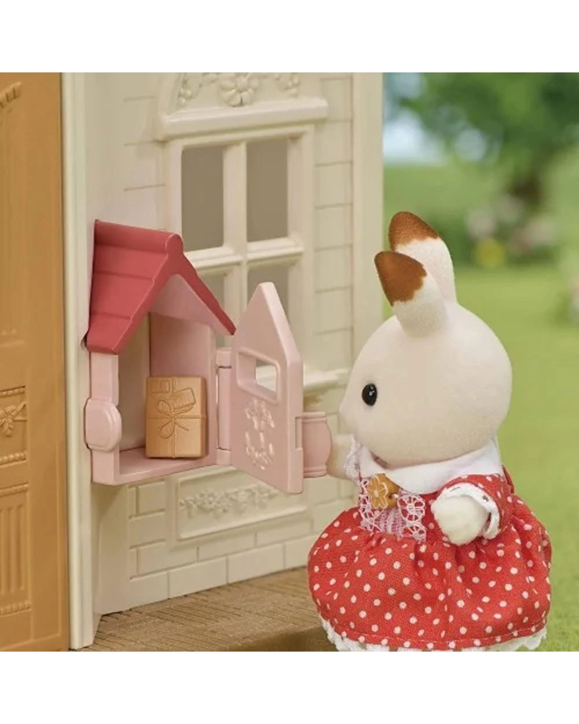4 Sylvanian Families Red Roof Cosy Cottage Starter Home, 4 of 6