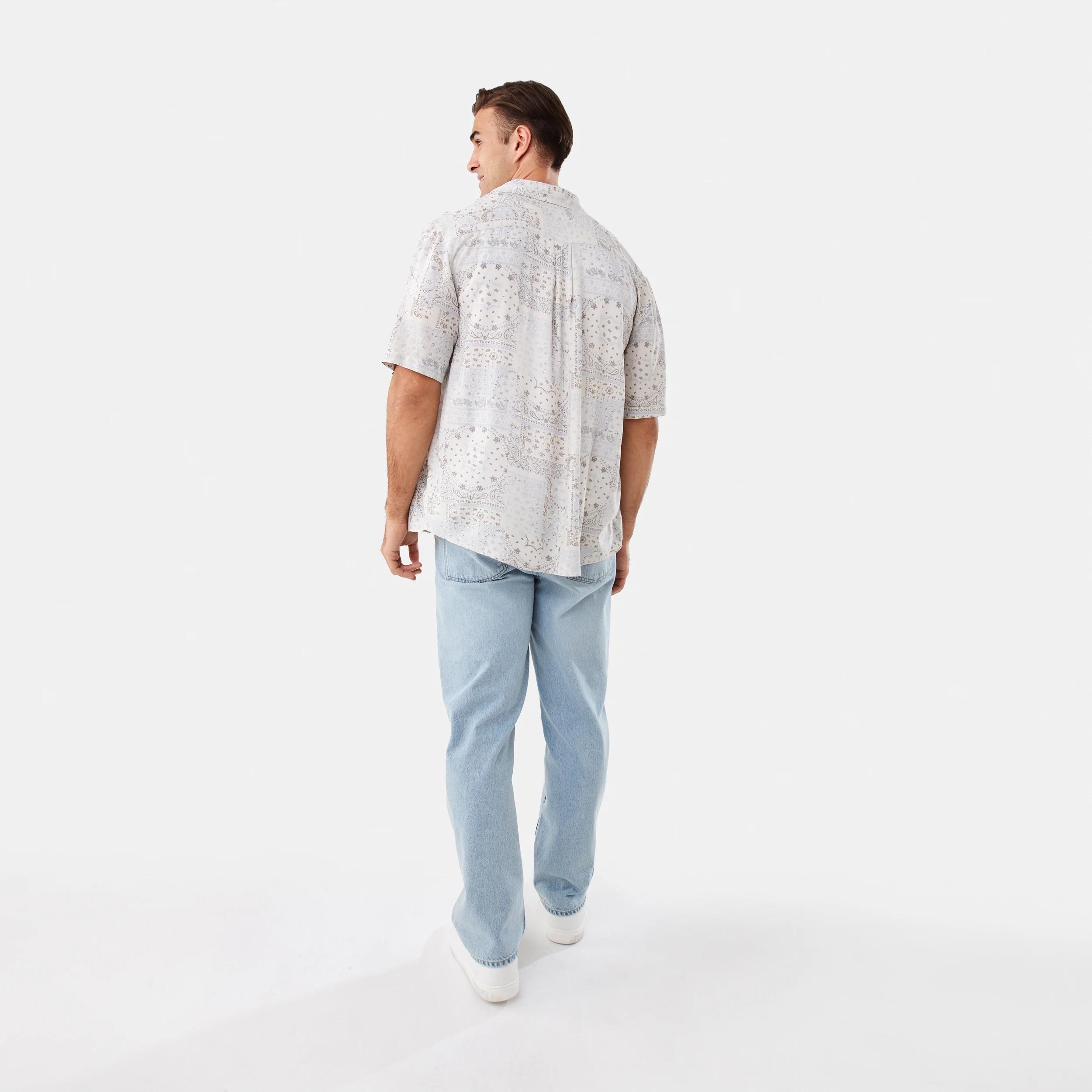 4 Relaxed Jeans Light Wash, 4 of 9