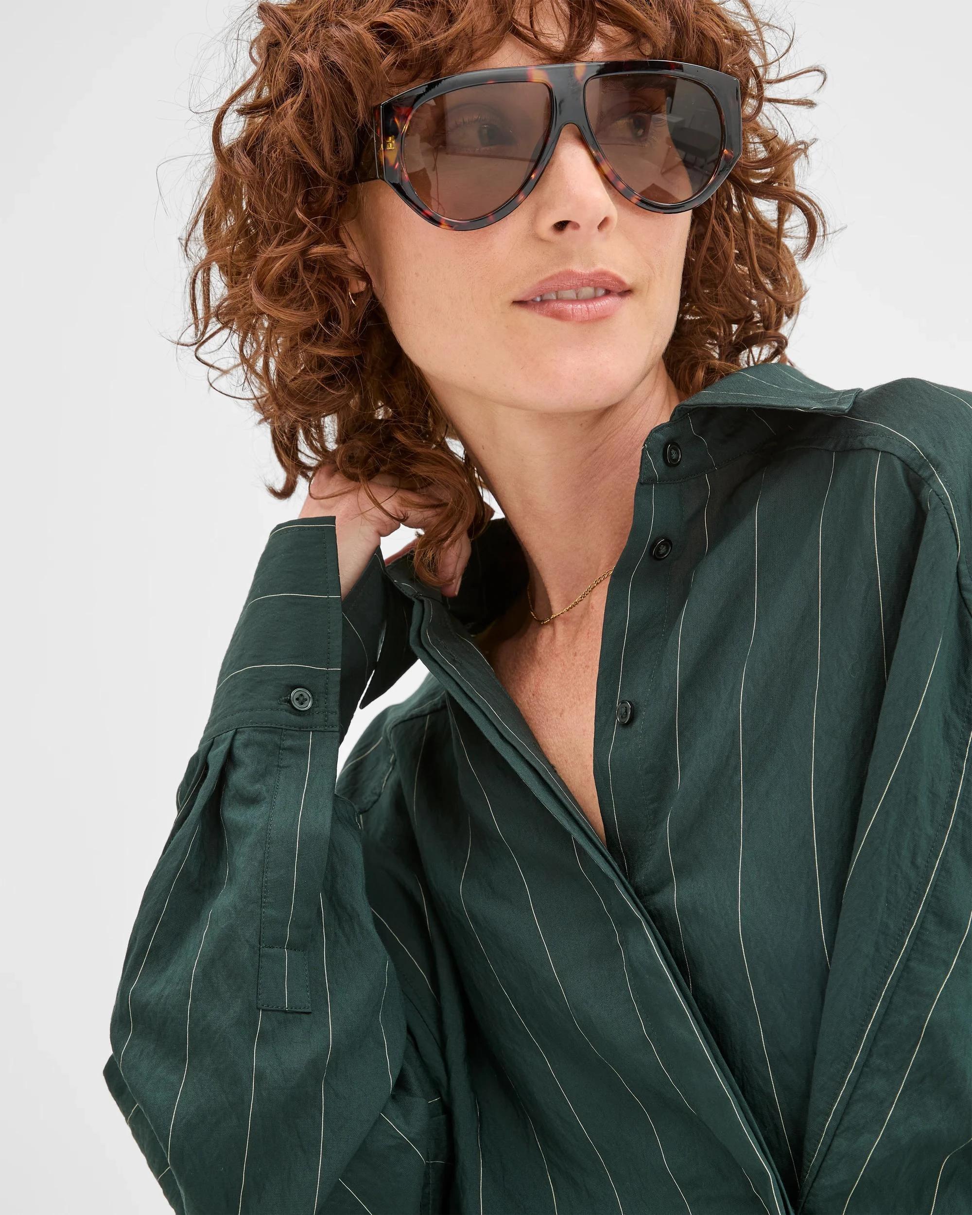 3 Target Woman Relaxed 2-Way Shirt MIDNIGHT JADE, 3 of 7