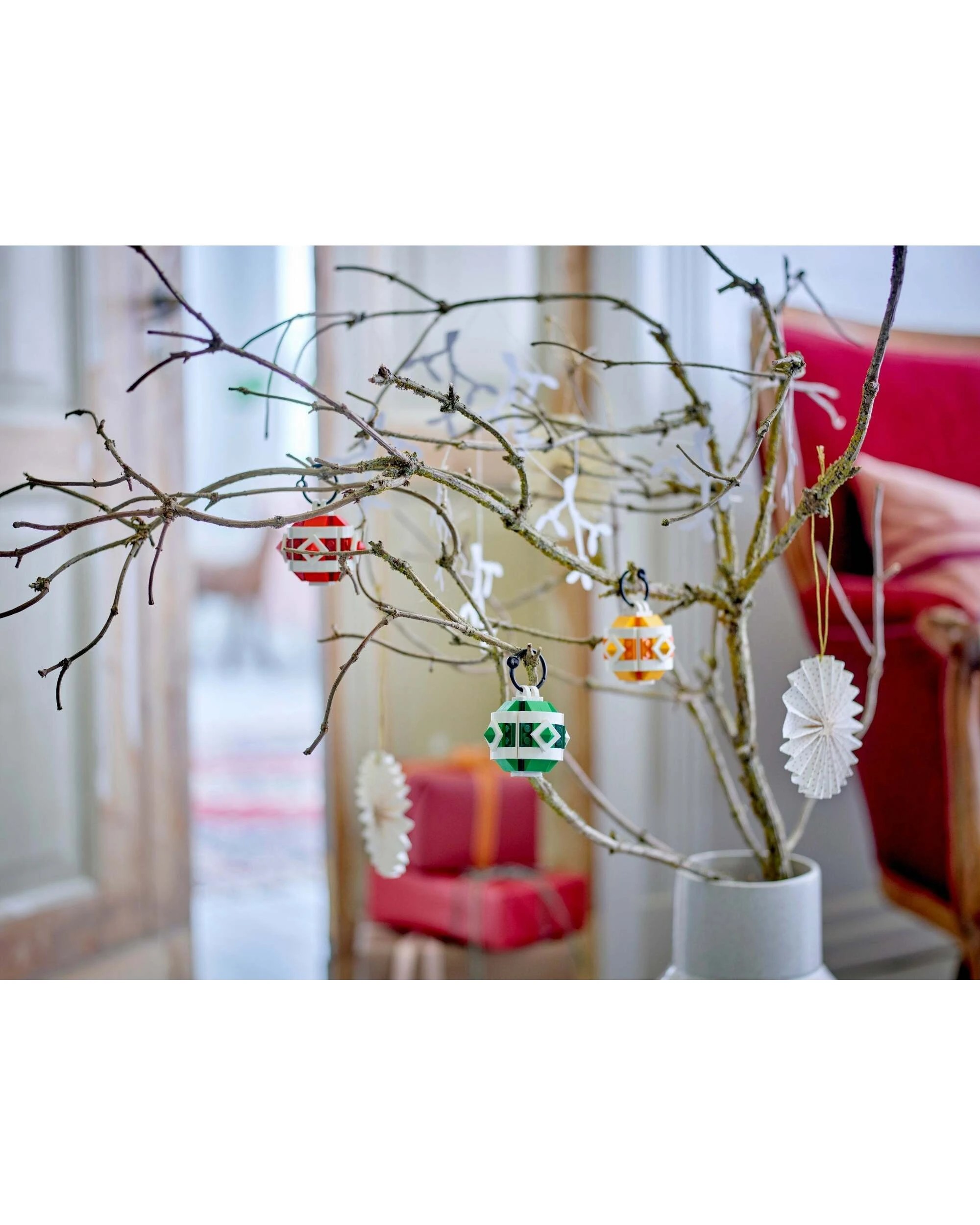 3 LEGO 40604 Christmas Decor Set, 3 of 4