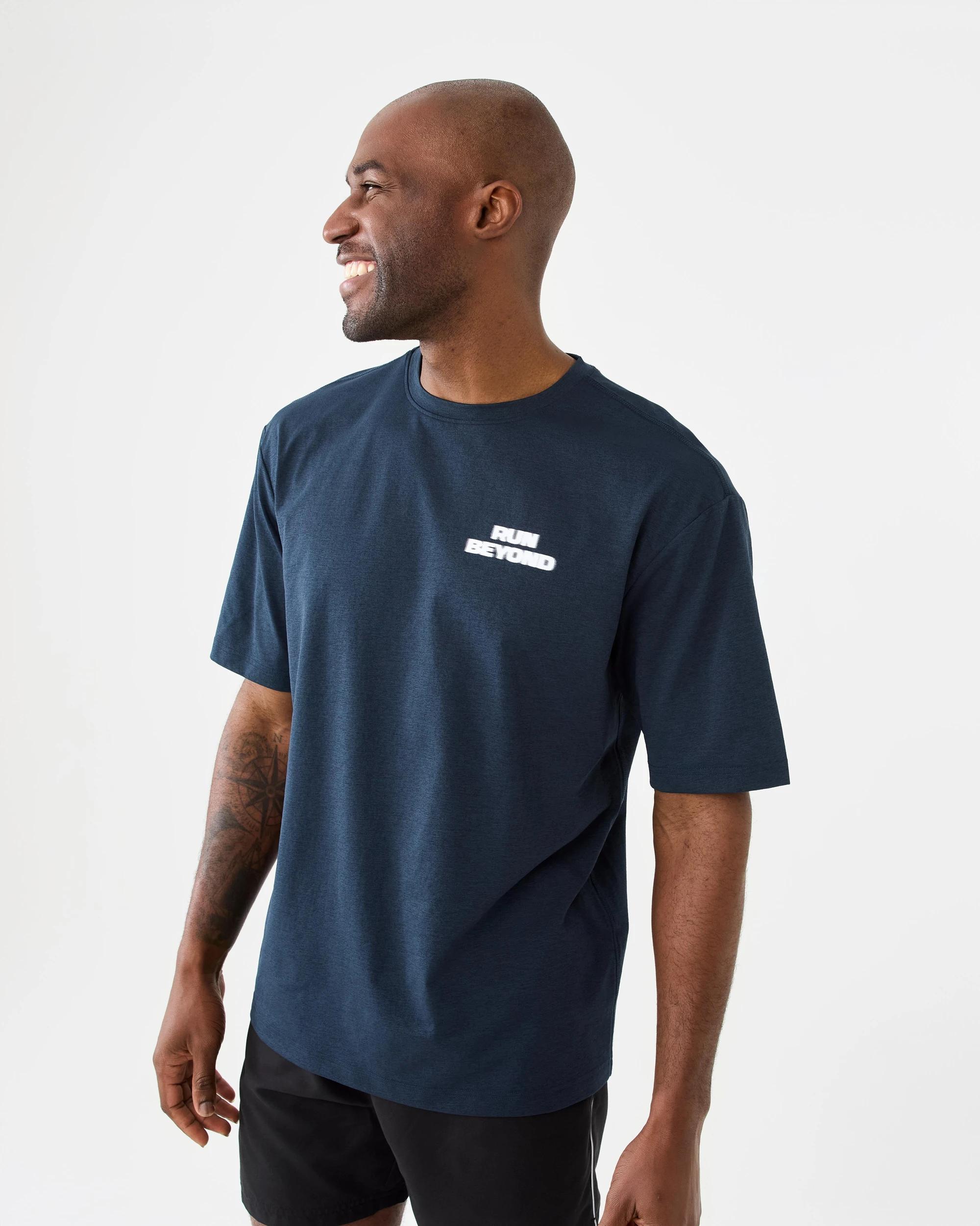 2 Active Mens Oversized Graphic T-shirt Run Beyond, 2 of 7
