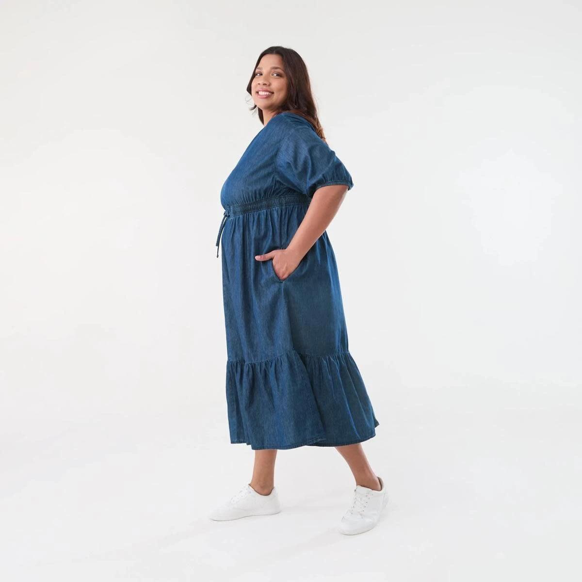 2 Curve Short Sleeve Chambray Midi Dress DARK DENIM WASH, 2 of 6
