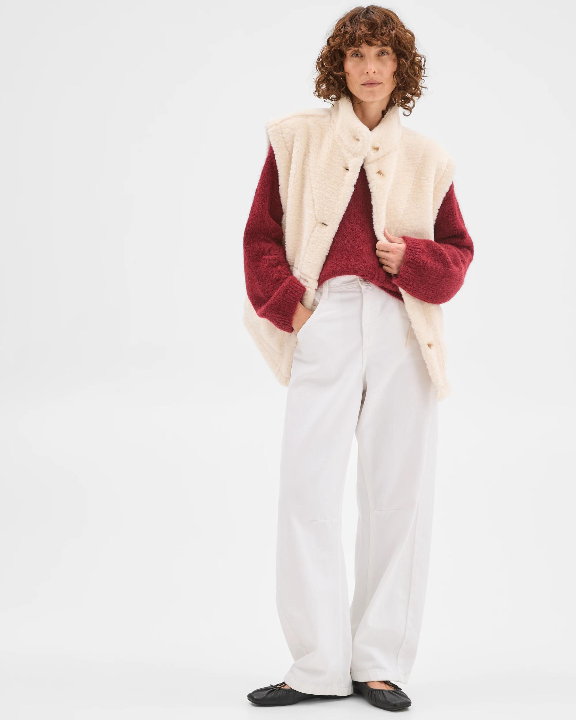 2 Target Woman Sleeveless Shearling Vest CREAM, 2 of 6