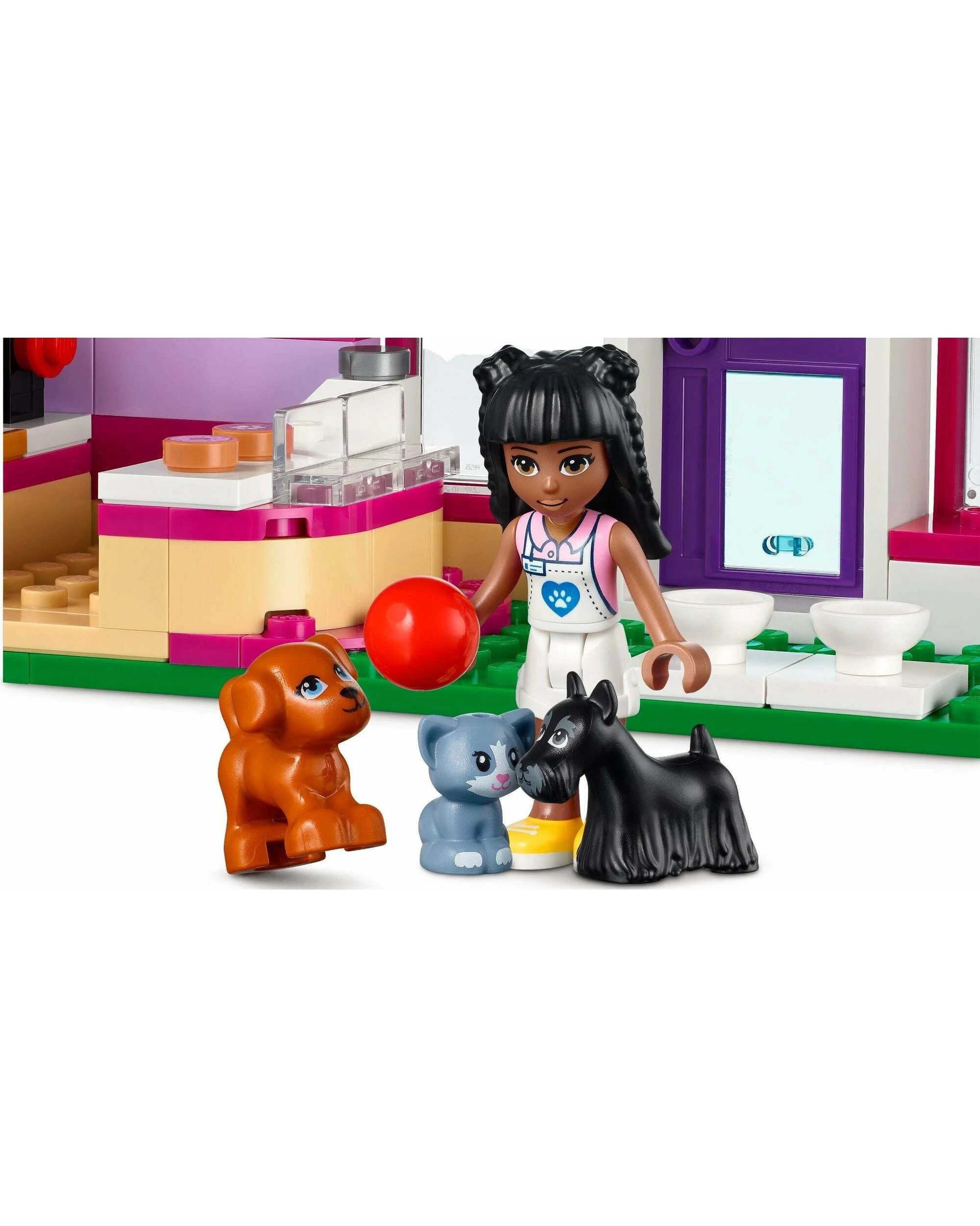 3 LEGO Friends 41699 Pet Adoption Cafe, 3 of 5