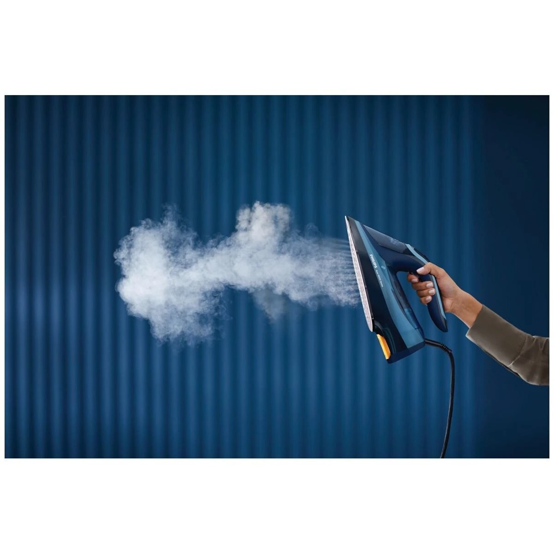 3 Philips Azur 8000 Series Steam Iron Blue, 3 of 5