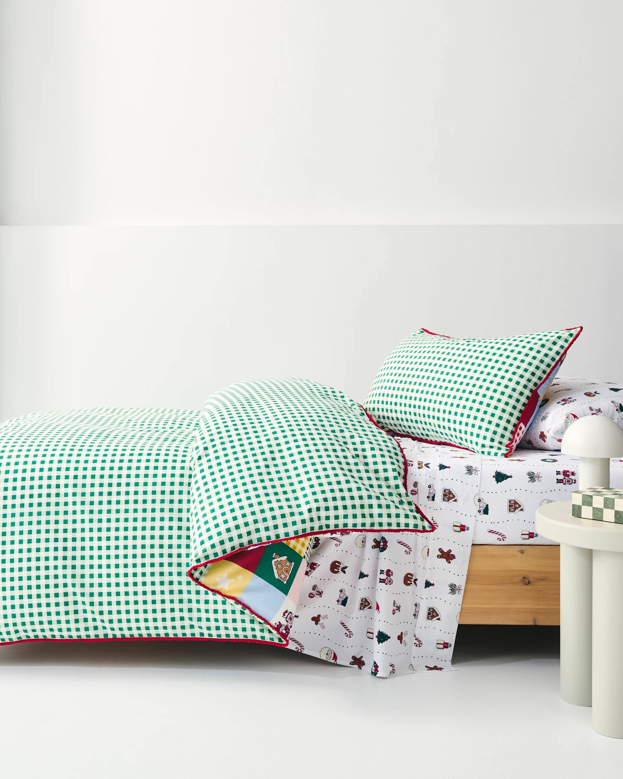 2 Target Christmas Printed Patchwork Quilt Cover Set - King Single Bed - Green, 2 of 10