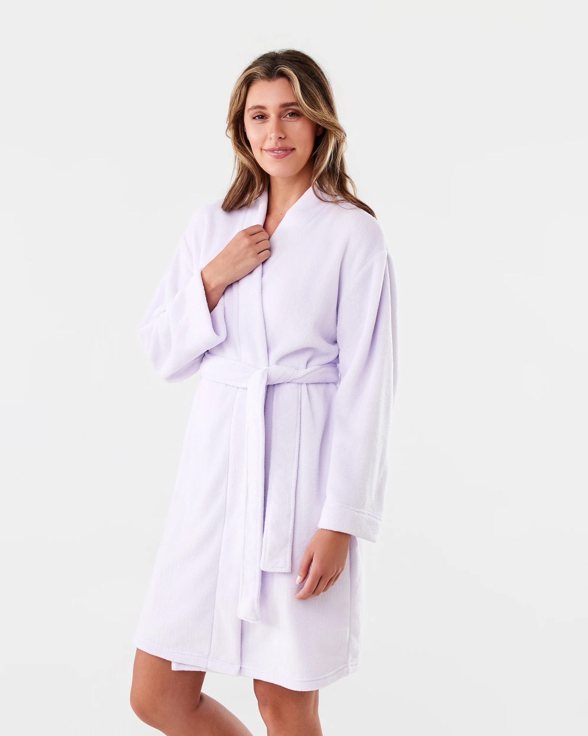 2 Coral Fleece Gown Lily Laven, 2 of 7