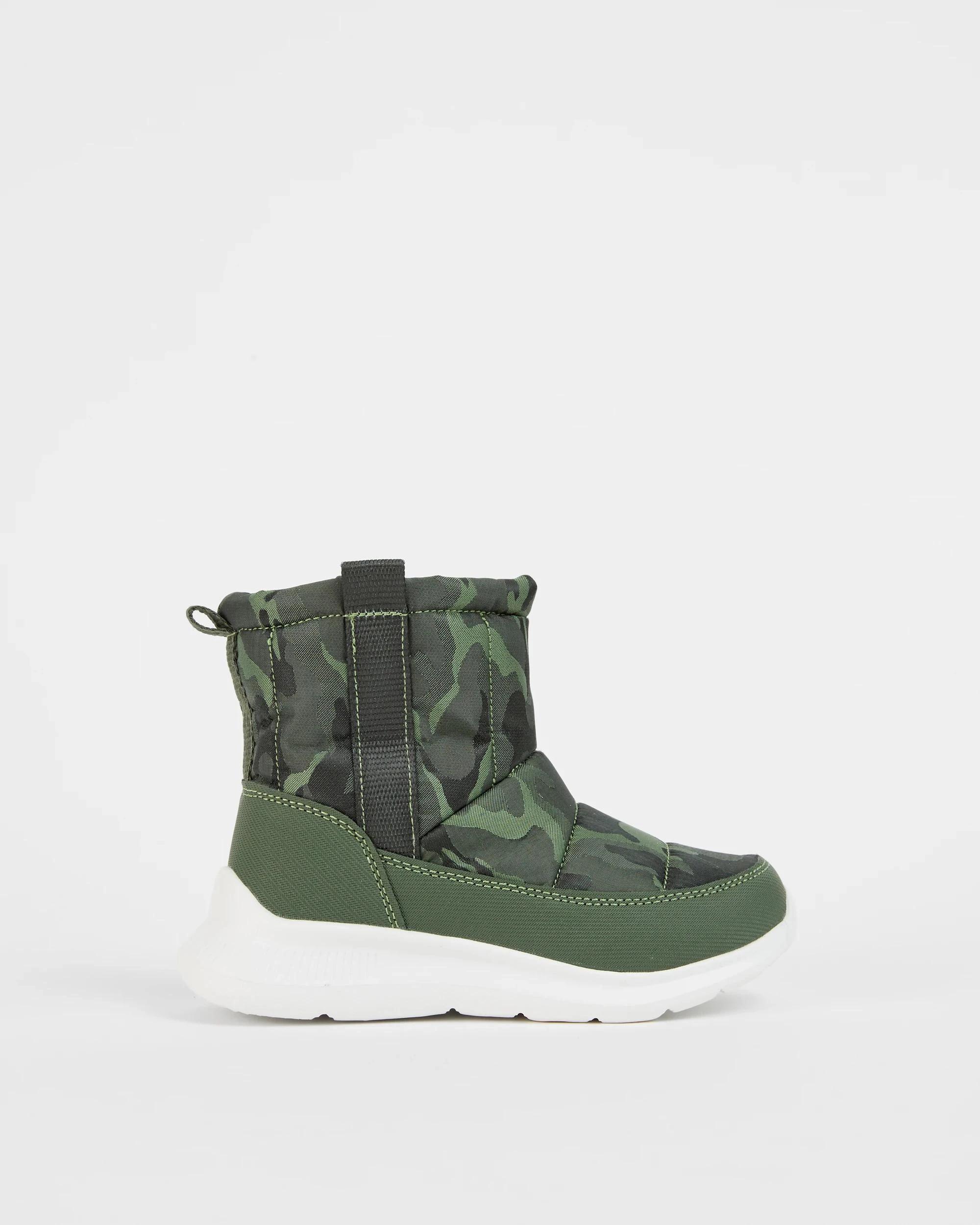 1 Target Kids Quilted/Padded Boots CAMO, 1 of 3