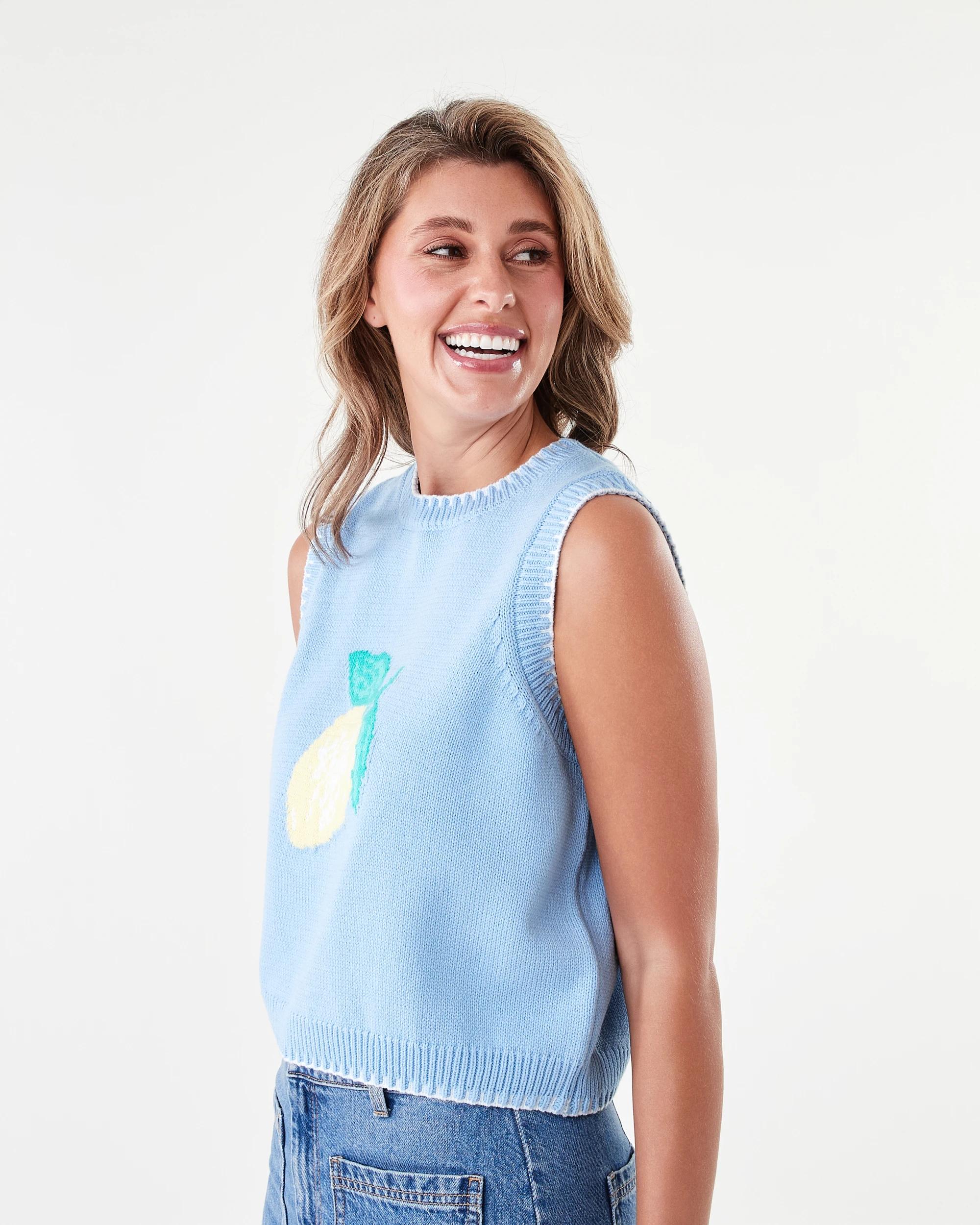 2 Jacquard Vest Lmn, 2 of 7