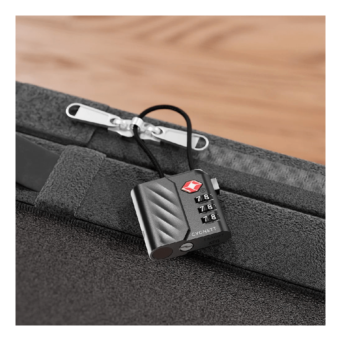 4 Voyager Bluetooth Travel Tag & Lock White, 4 of 5