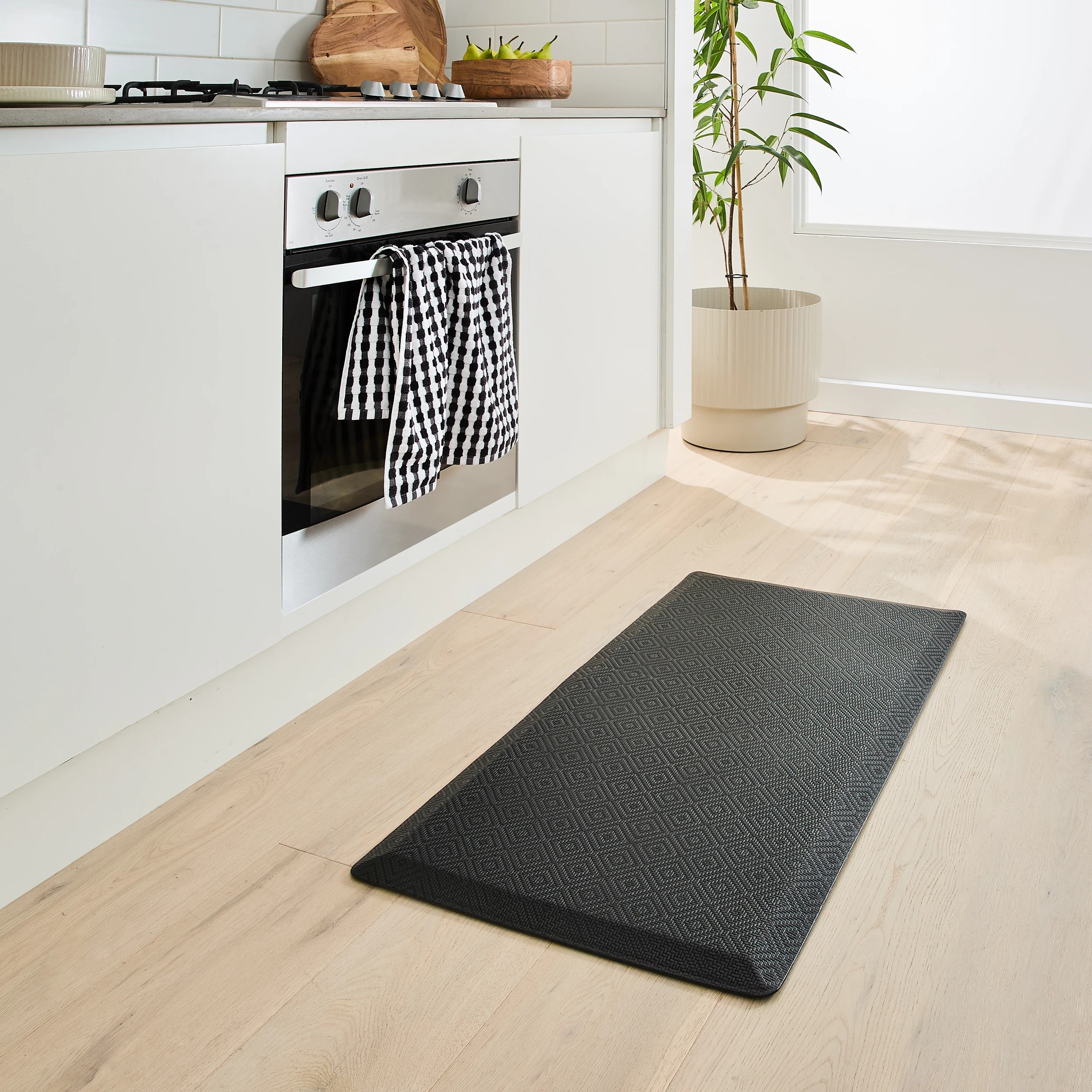 1 Kitchen Mat - Black, Extra Large - 99cm x 51cm, 1 of 5