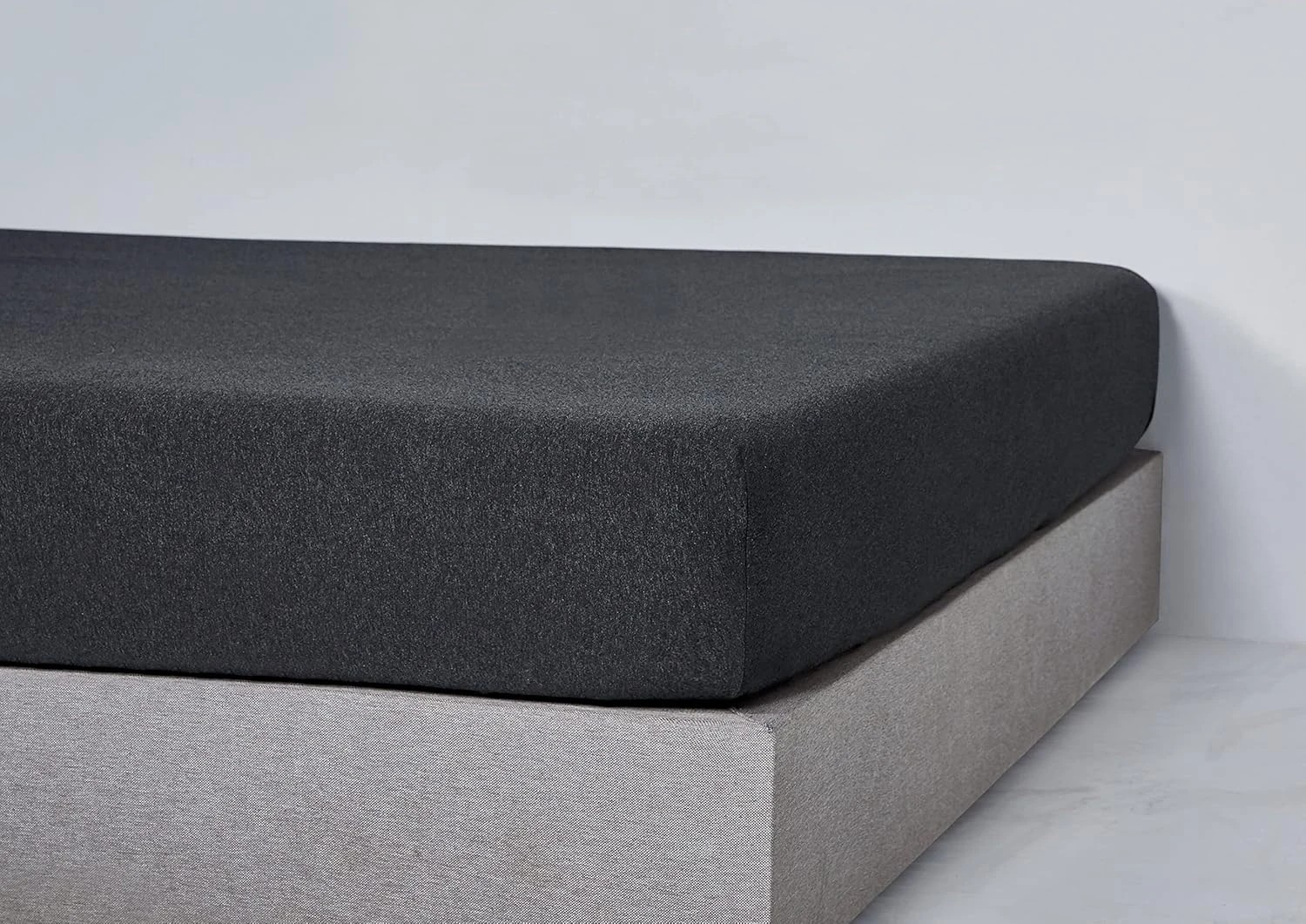 2 Gioia Casa Jersey Cotton Fitted Sheet Soft Stretchy Breathable - King Bed - Black Marble, 2 of 3