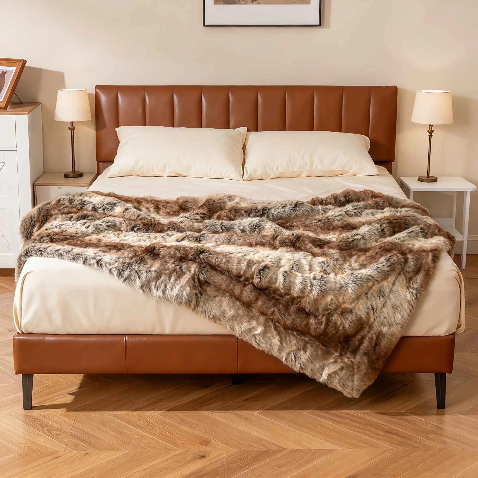 2 Costway Fluffy Throw Blanket 760GSM Fuzzy Faux Fur Blanket Cozy Soft Warm, 2 of 3