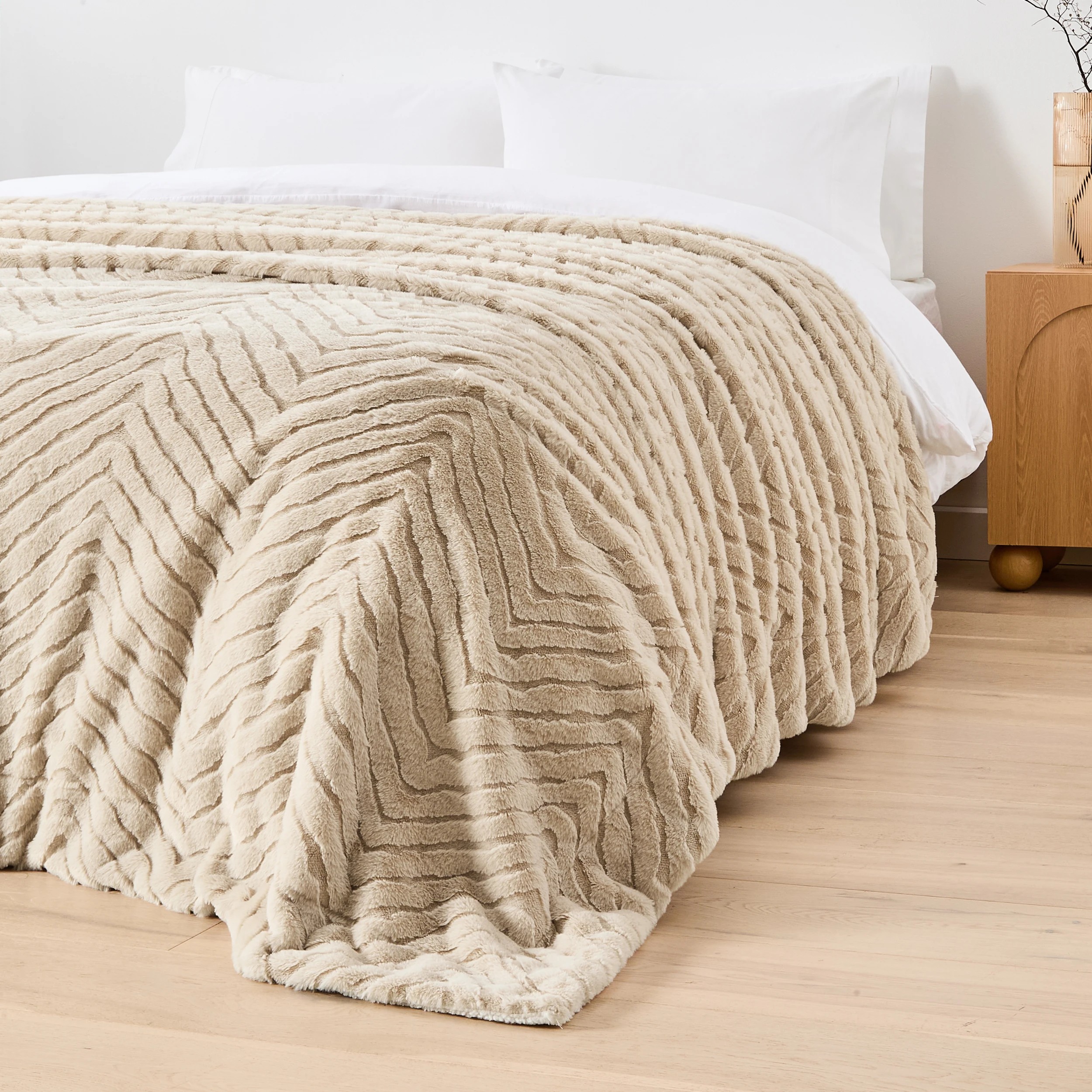 3 Faux Fur Blanket - Queen / King Bed, Beige, 3 of 6