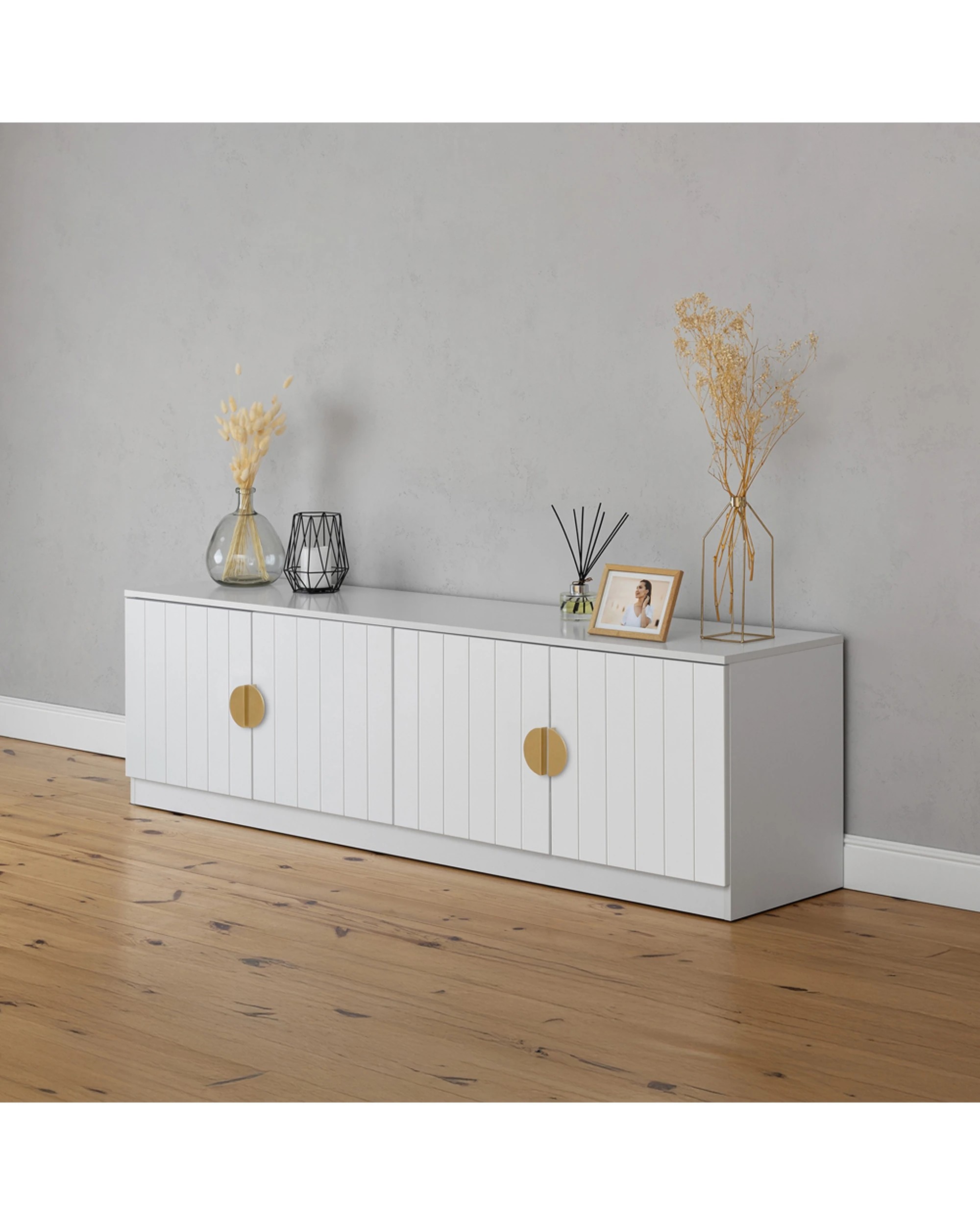 5 European Cabinetry Bucharest VJ Panel TV Unit Brass Half Moon Handle - White, 5 of 5