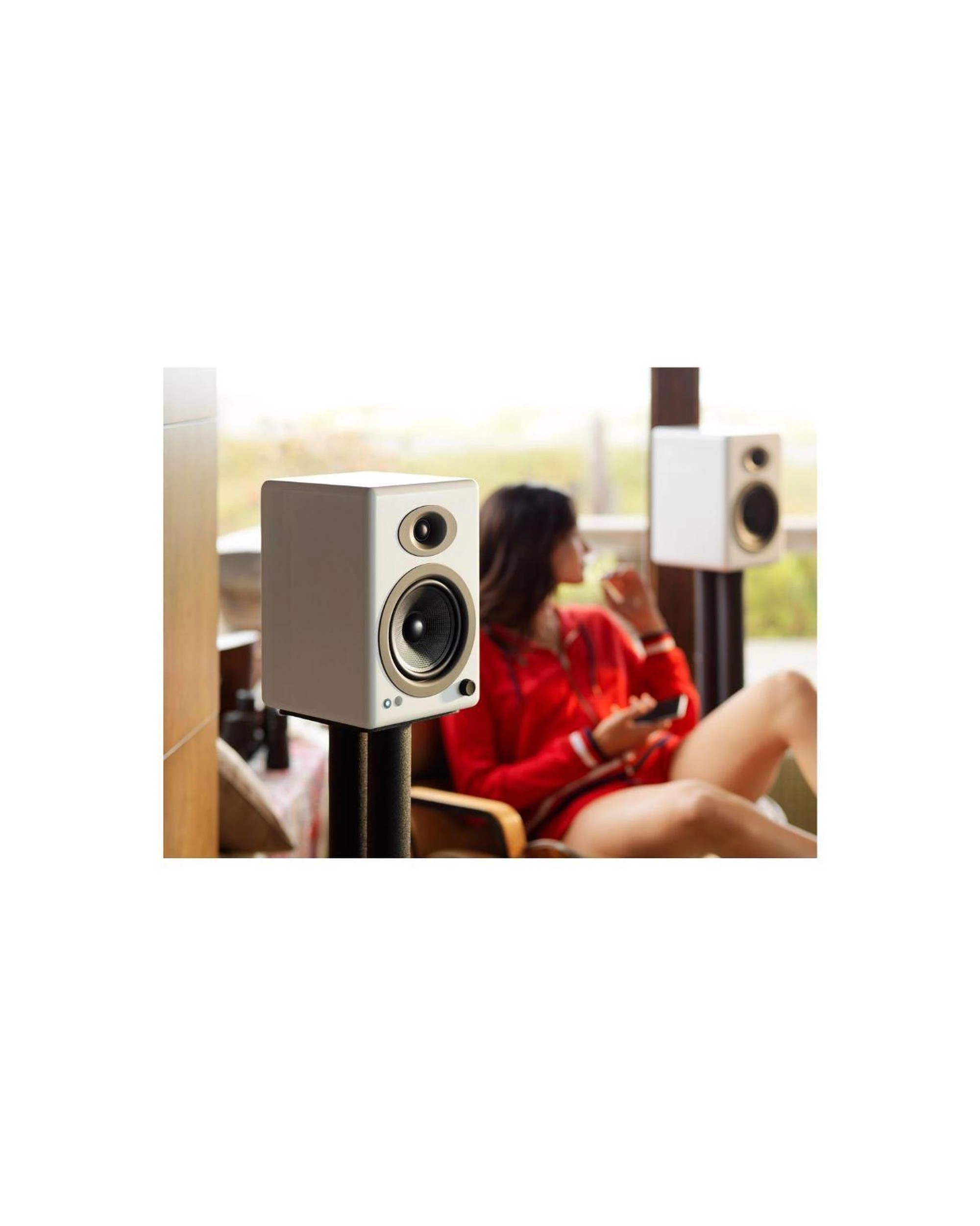 4 Audioengine A5 Wireless Desktop Speaker Gloss White, 4 of 5