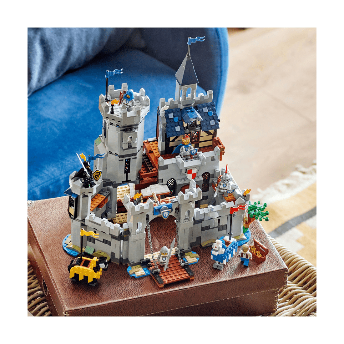 9 LEGO Creator Medieval Horse Knight Castle 31168, 9 of 10