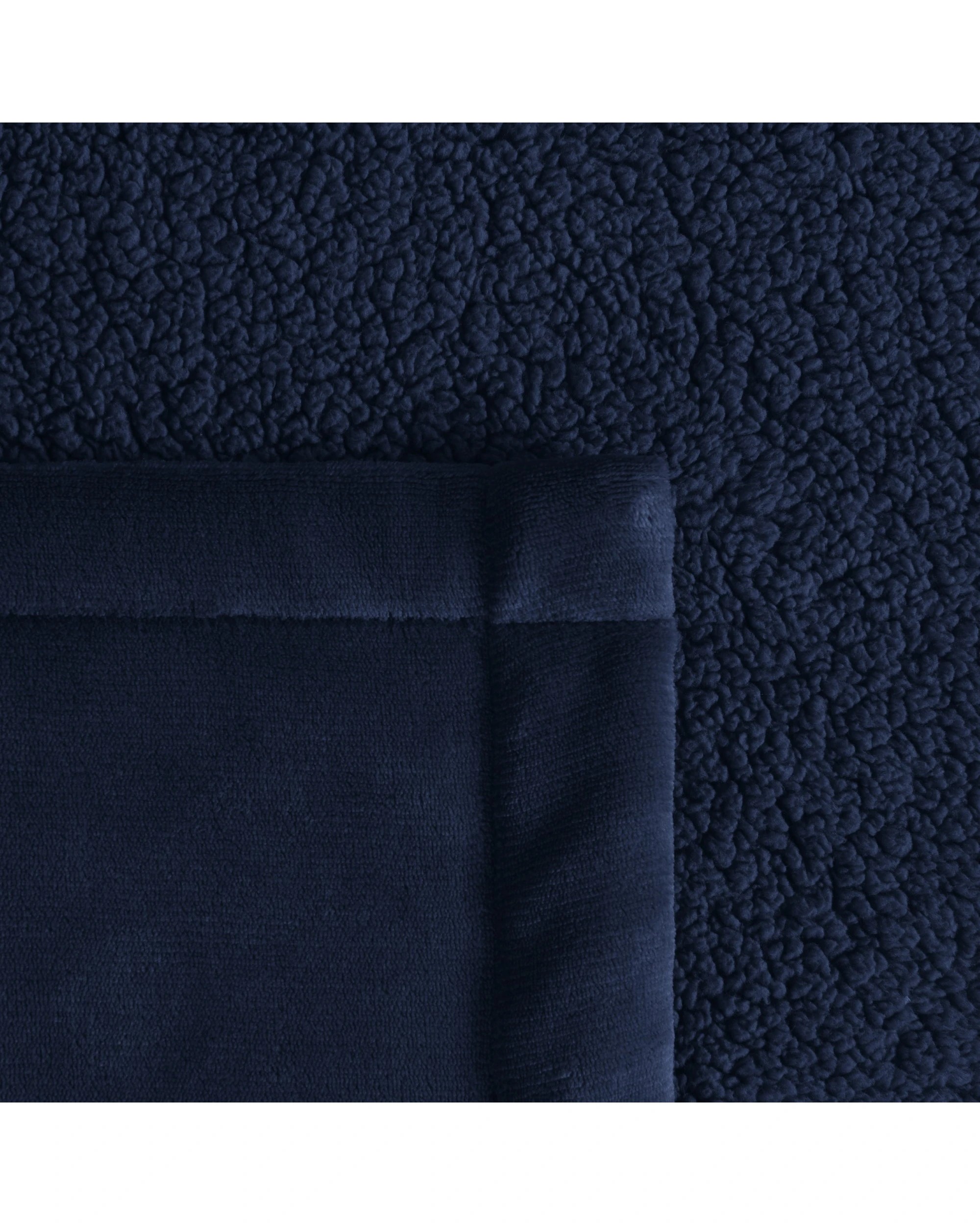 5 Serene Hudson Fleece and Sherpa Reverse Blanket 240x250cm (Queen/King Bed) - Midnight Blue, 5 of 6