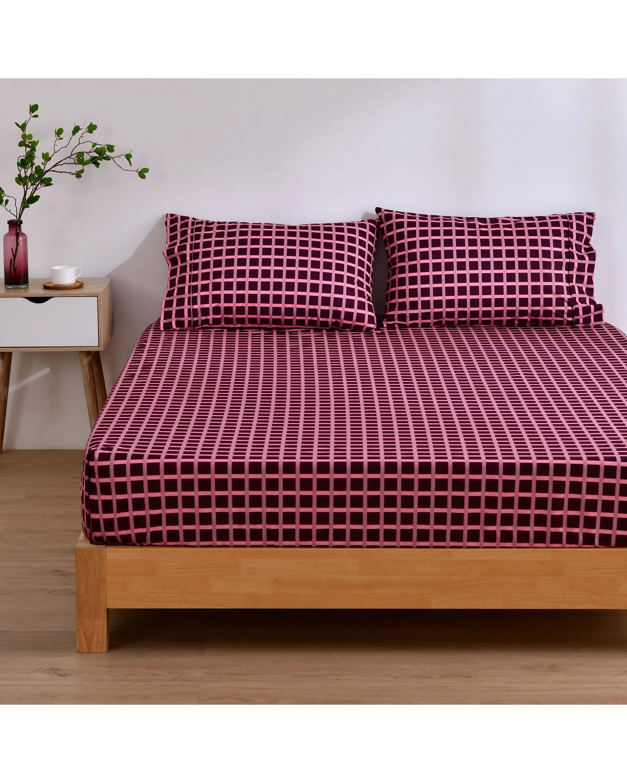 1 Dreamaker Micro Flannel Grid Combo Fitted Sheet Set - Single Bed - Cherry, 1 of 7