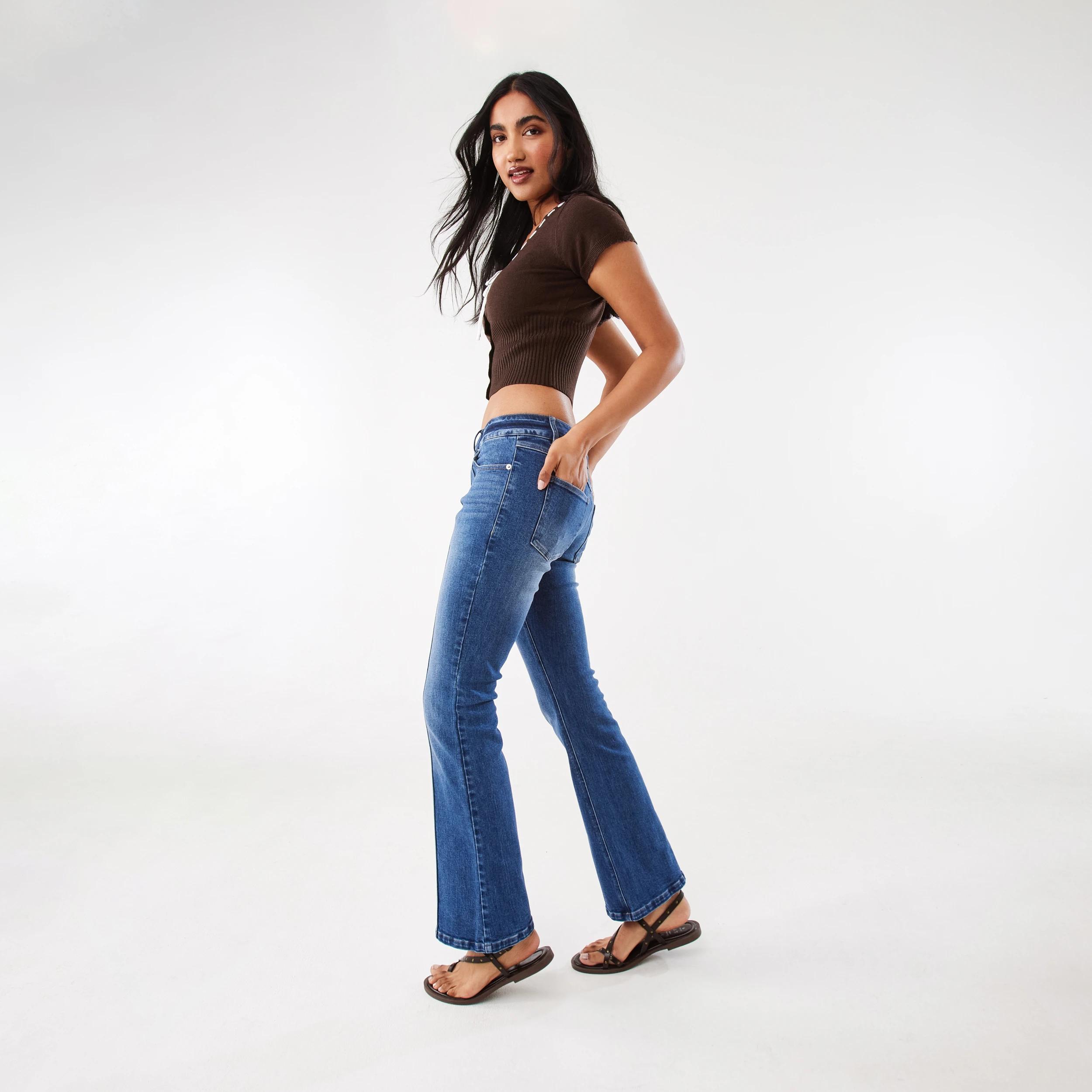 5 Low Rise Bootleg Jeans Mid Wash, 5 of 10