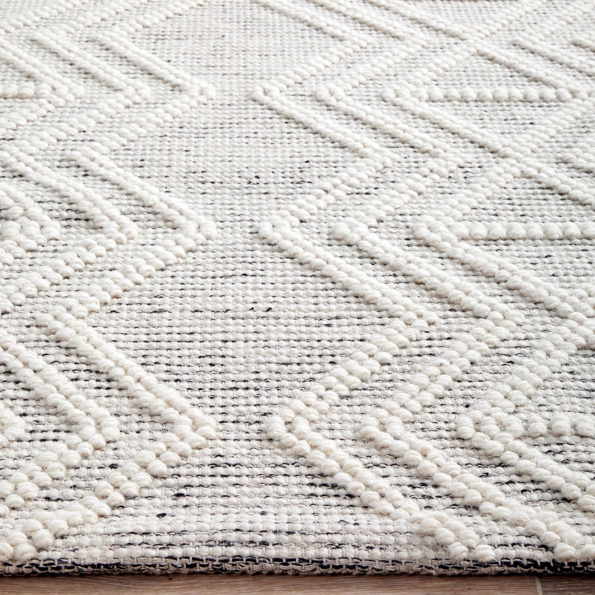 6 Common Ground Rugs Chateau Clara 320x230cm - Extra Large Hand Loomed Rug - White, 6 of 10