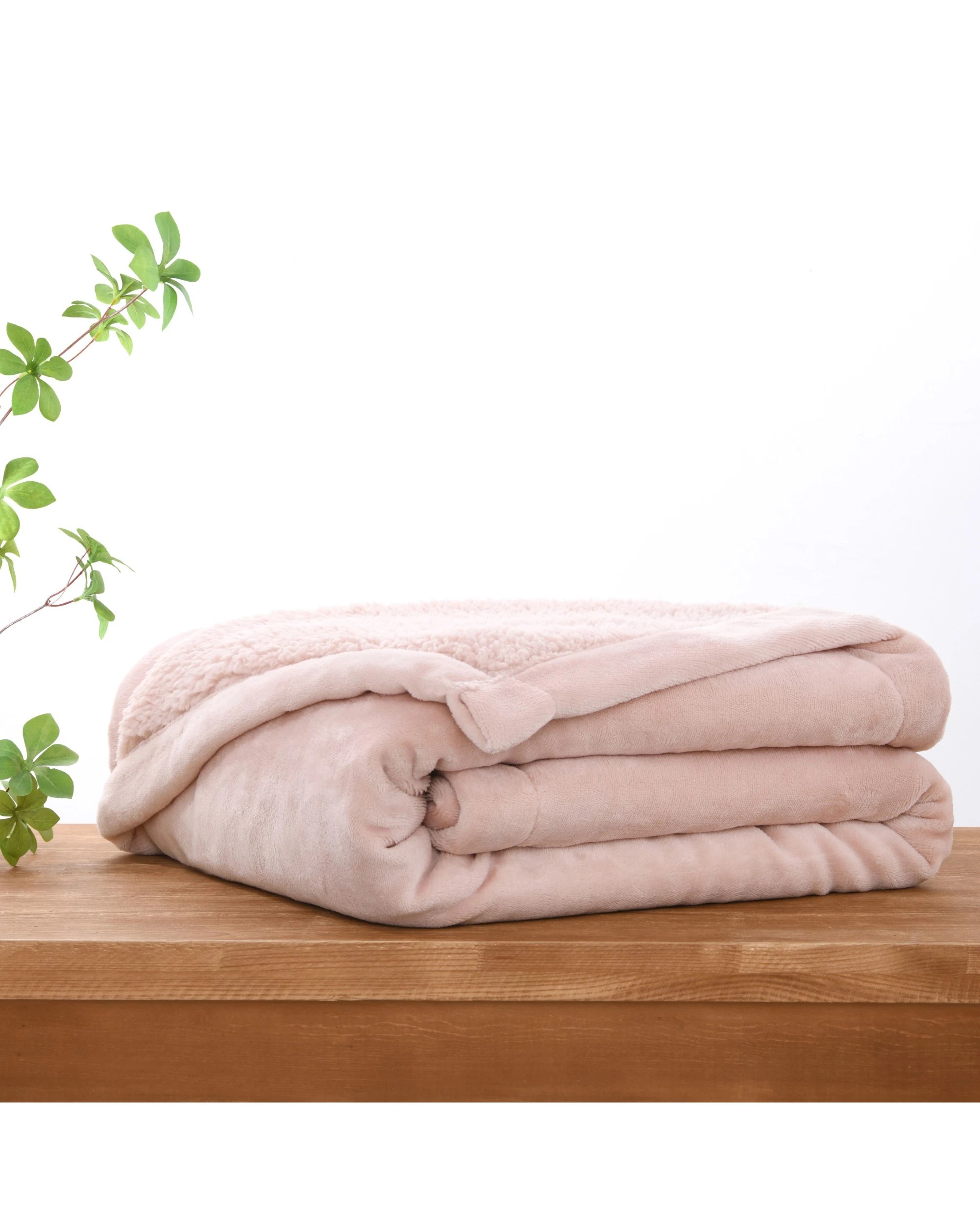 2 Serene Hudson Fleece and Sherpa Reverse Blanket 240x250cm (Queen/King Bed) - Blush, 2 of 6