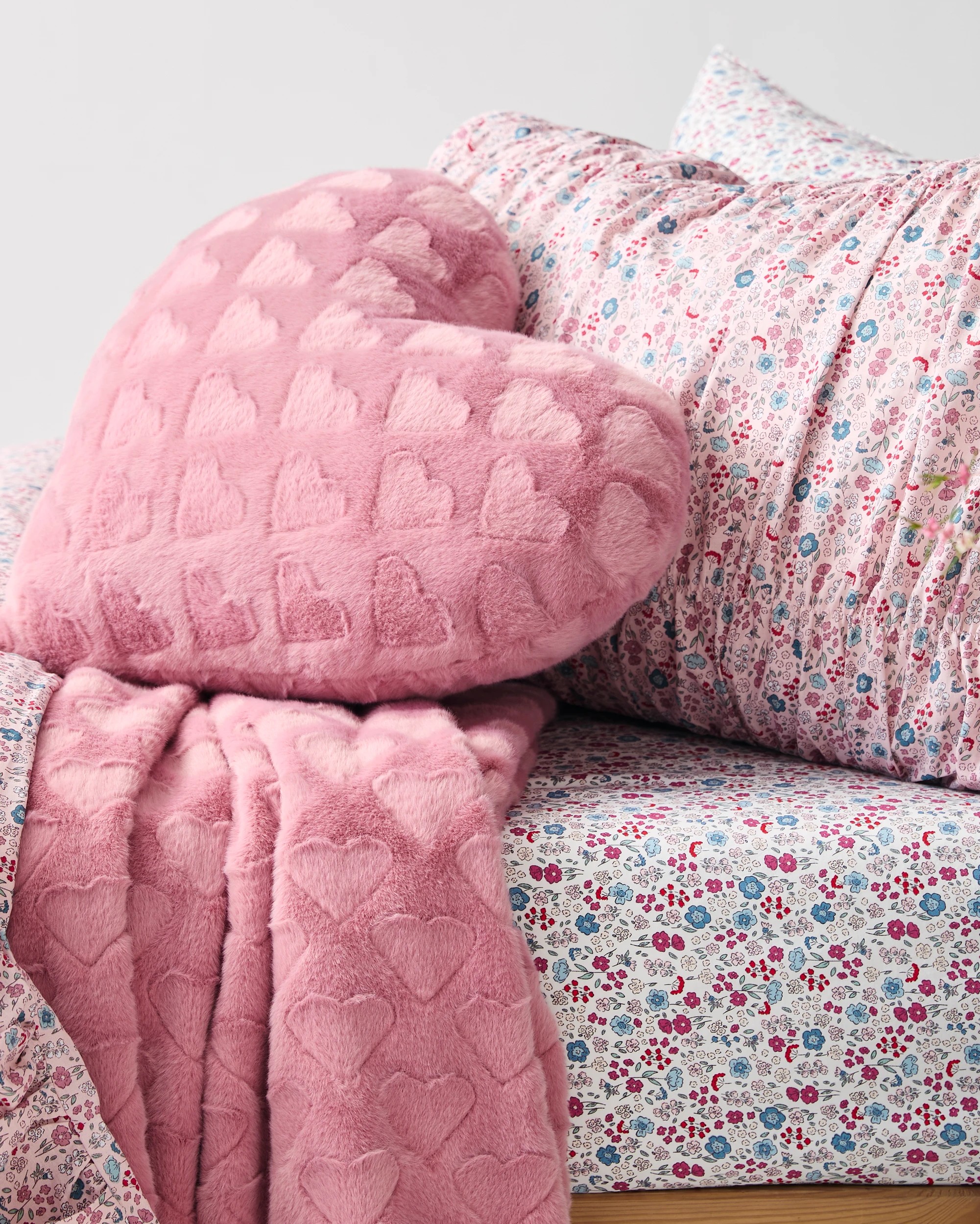 2 Target Evie Ditsy Floral Ruched Australian Cotton Kids Quilt Cover Set - Queen Bed - Pink, 2 of 9