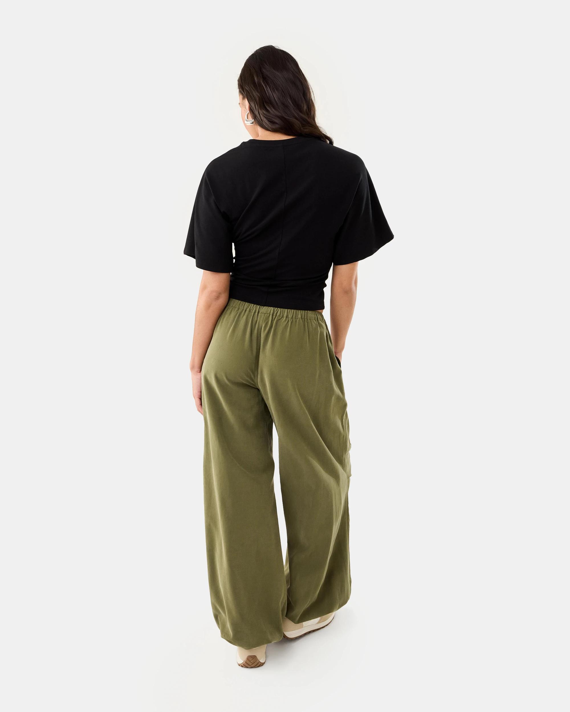 4 Short Sleeve Fitted Top Black, 4 of 6