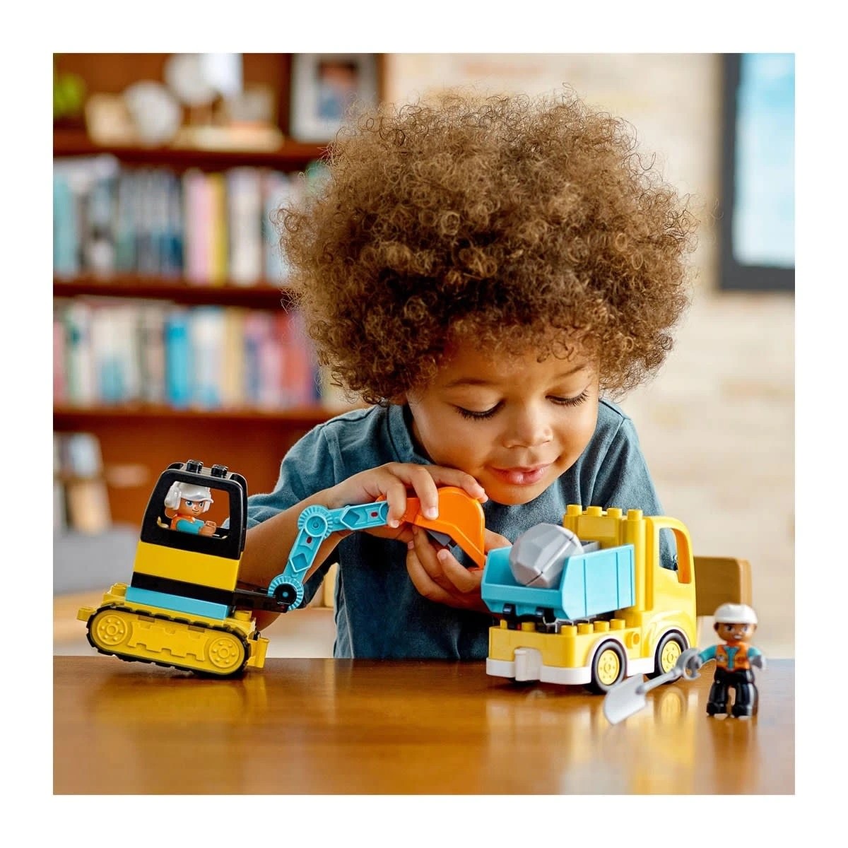 9 LEGO DUPLO Town Truck & Tracked Excavator 10931, 9 of 11