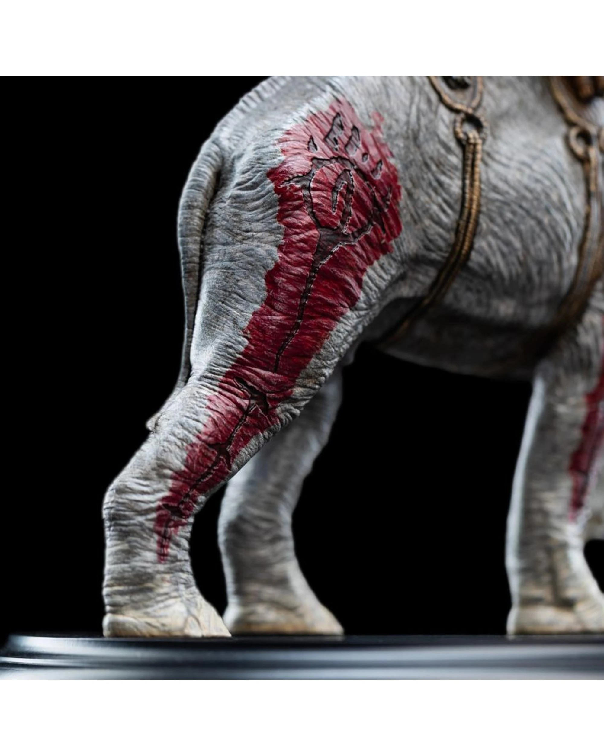 5 The Lord of the Rings Mumak in Battle Miniature Statue, 5 of 10