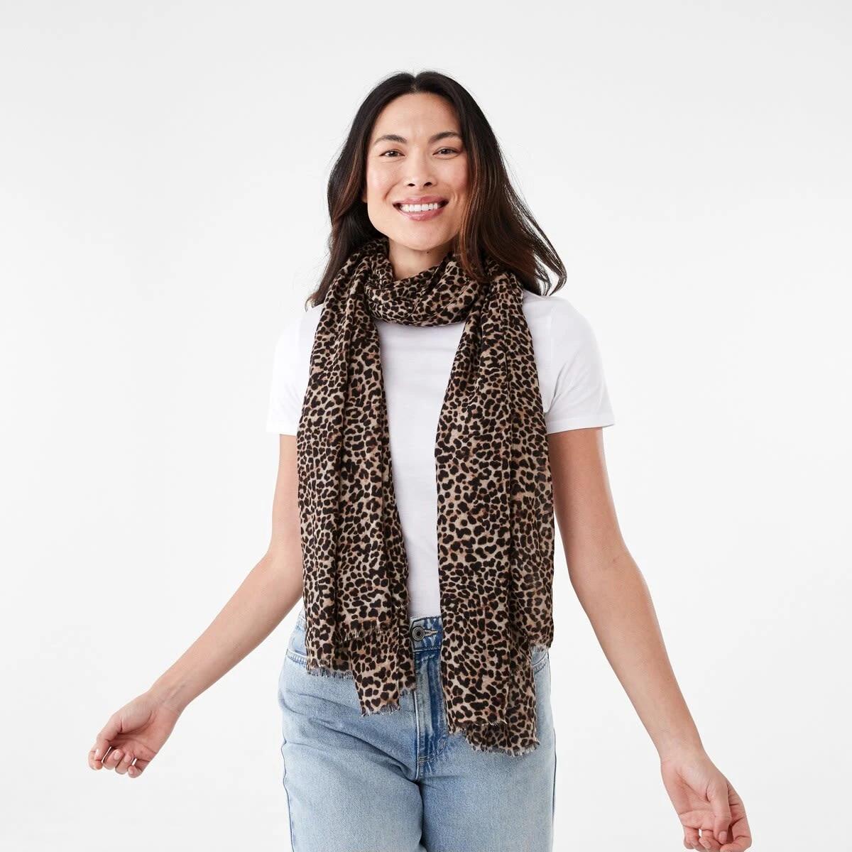 3 Lightweight Scarf Brwn Leo, 3 of 3