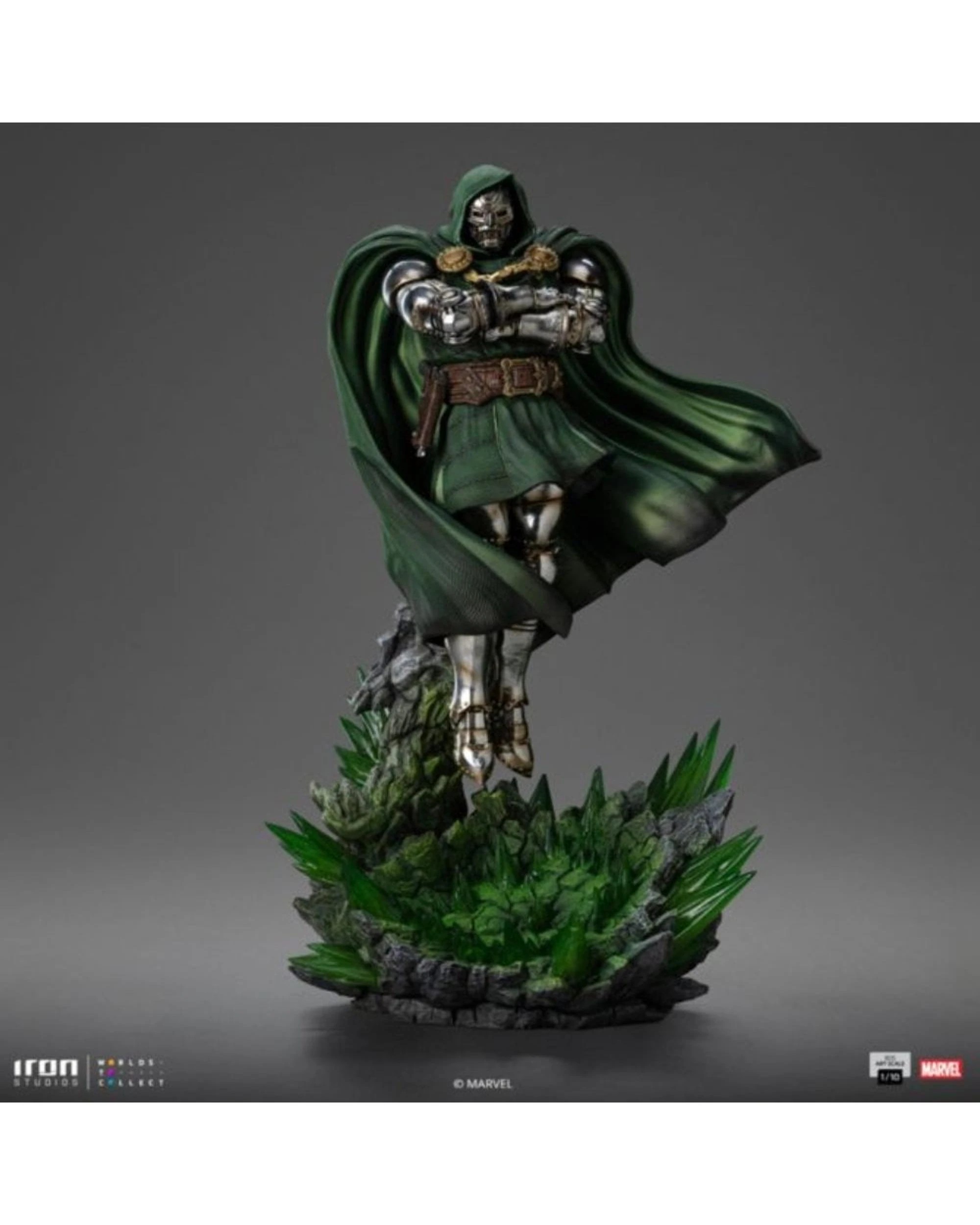 2 Fantastic 4 Dr Doom 1:10 Scale Statue, 2 of 5