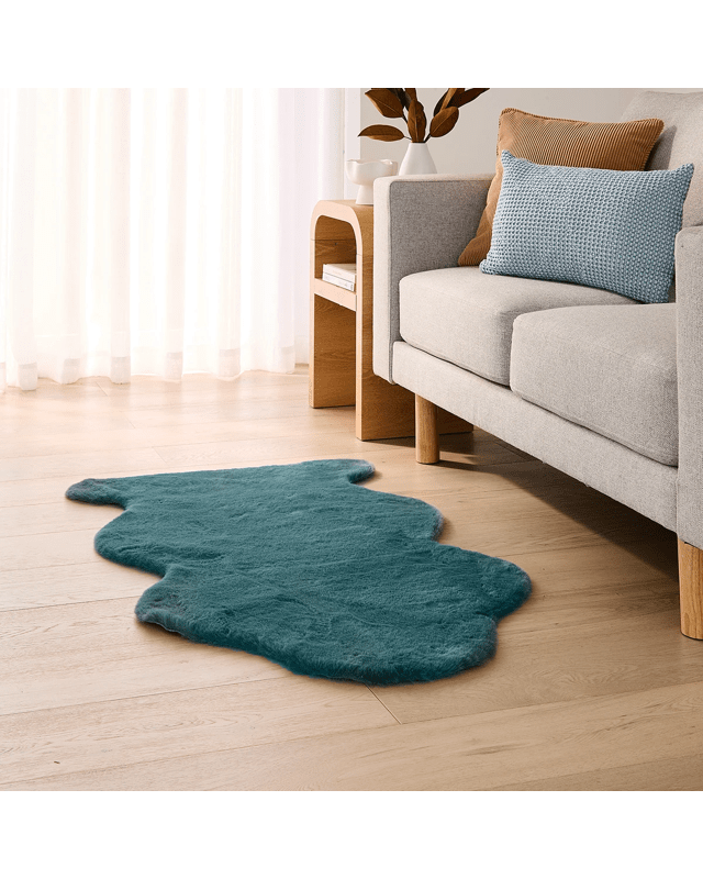 Green Faux Fur Rug - Green, 110cm x 