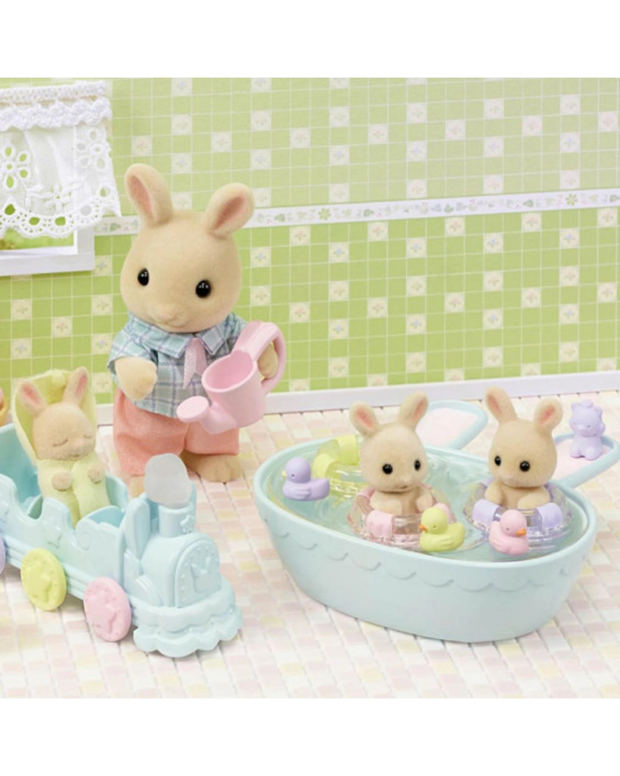 3 Sylvanian Families Triplets Baby Bathtime Set, 3 of 5